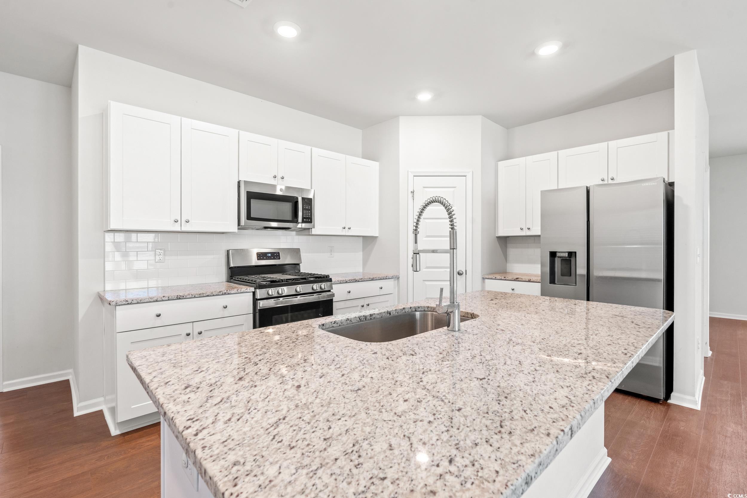 144 Rutland Ct. Property Photo 2