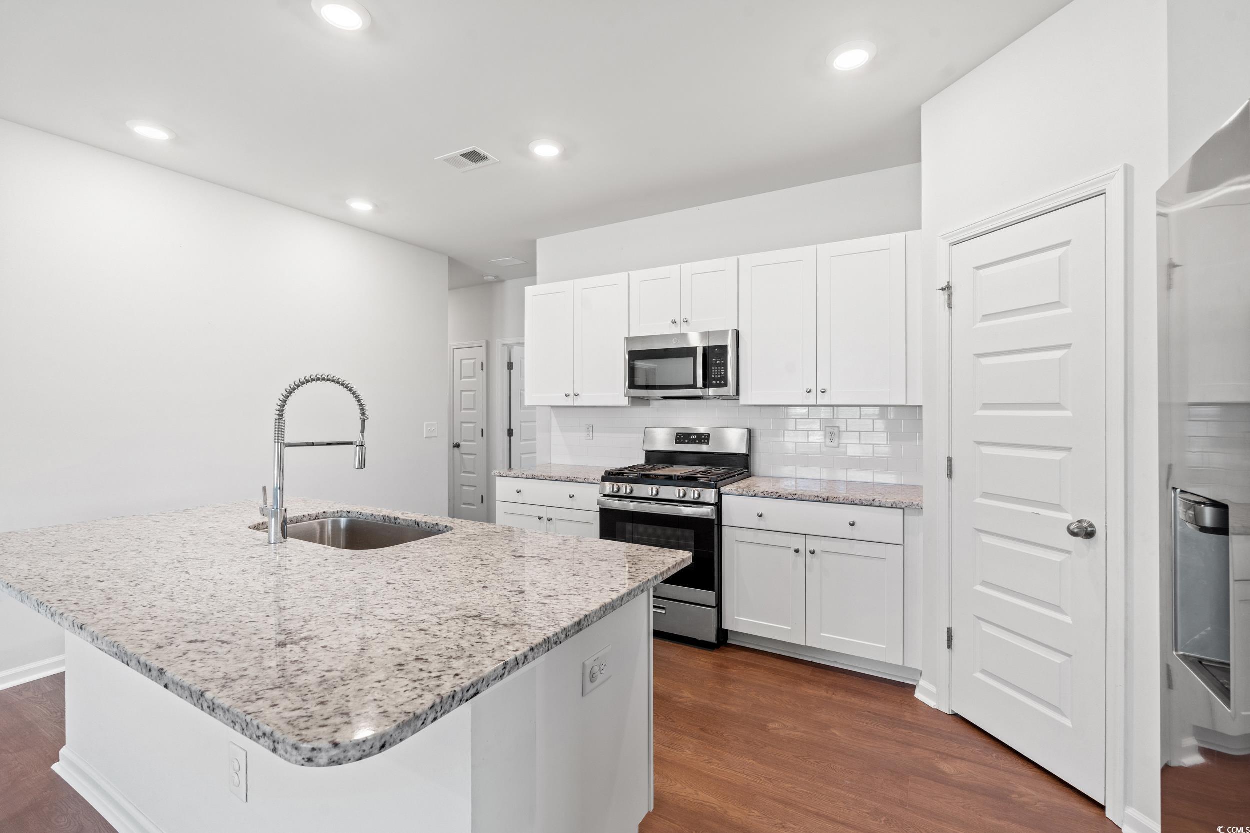 144 Rutland Ct. Property Photo 4