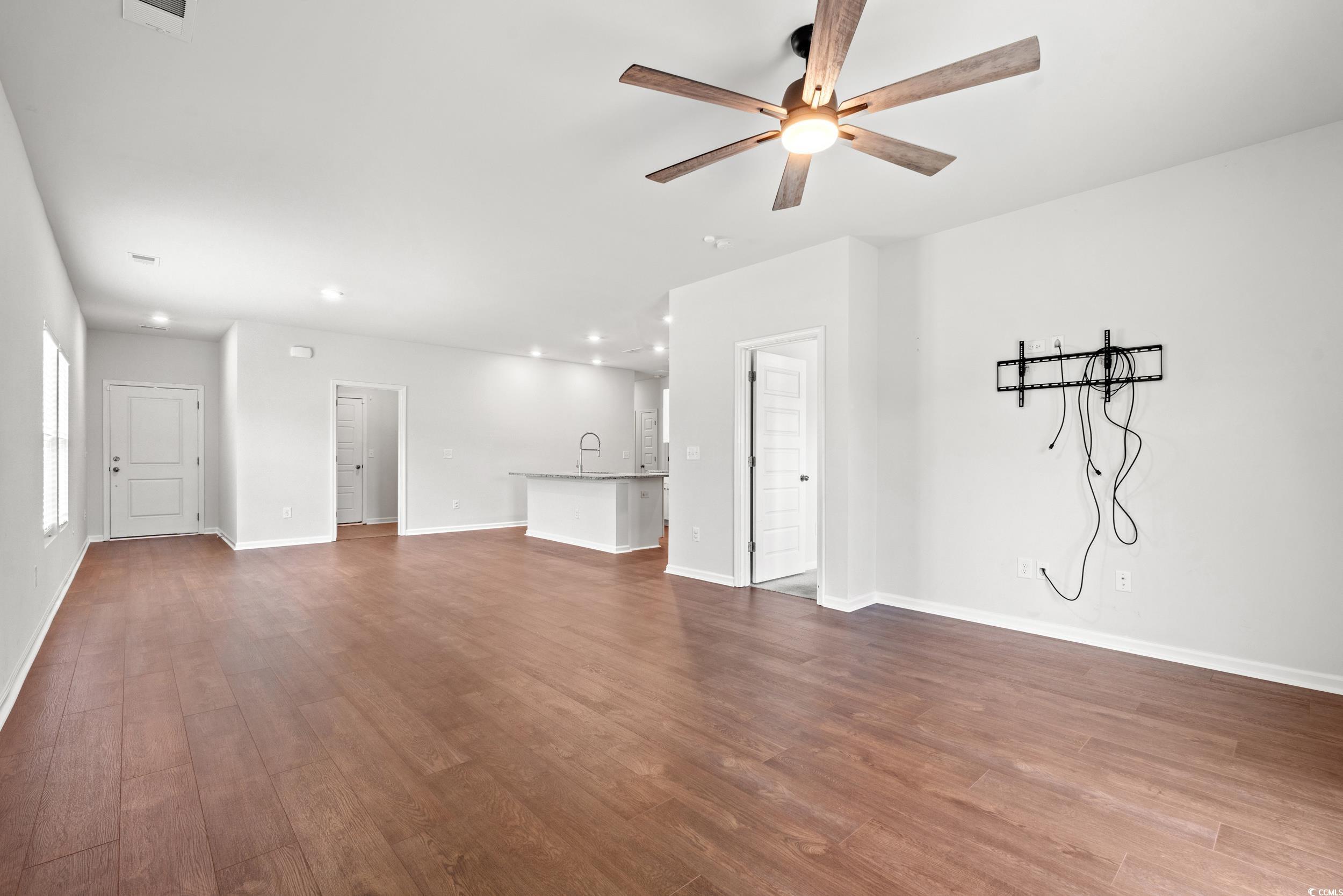 144 Rutland Ct. Property Photo 8
