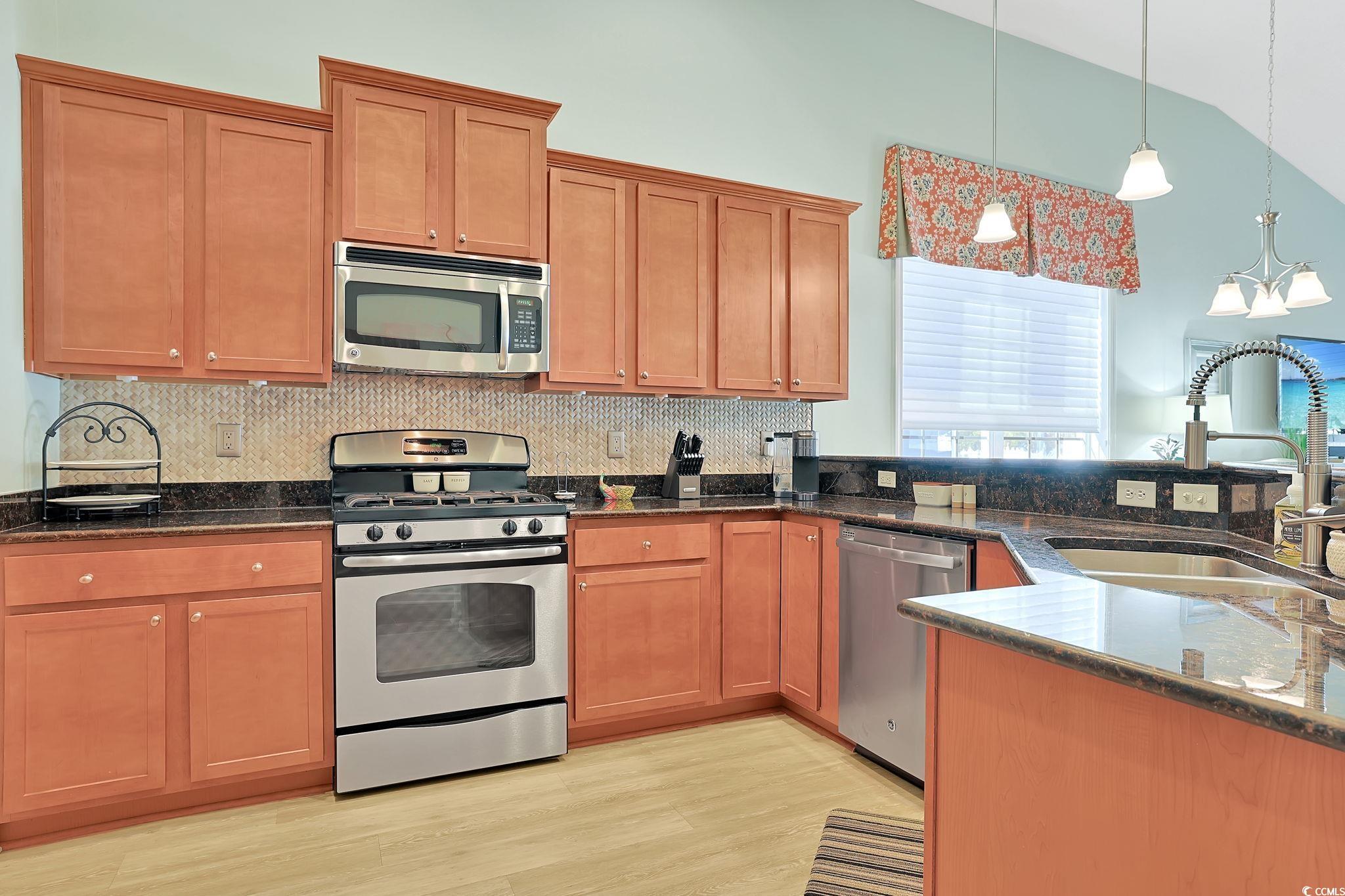 316 Saint Catherine Bay Ct. Property Photo 8