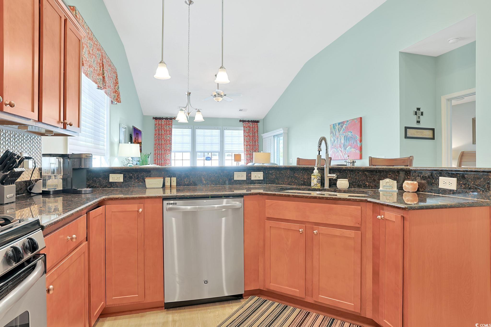 316 Saint Catherine Bay Ct. Property Photo 9