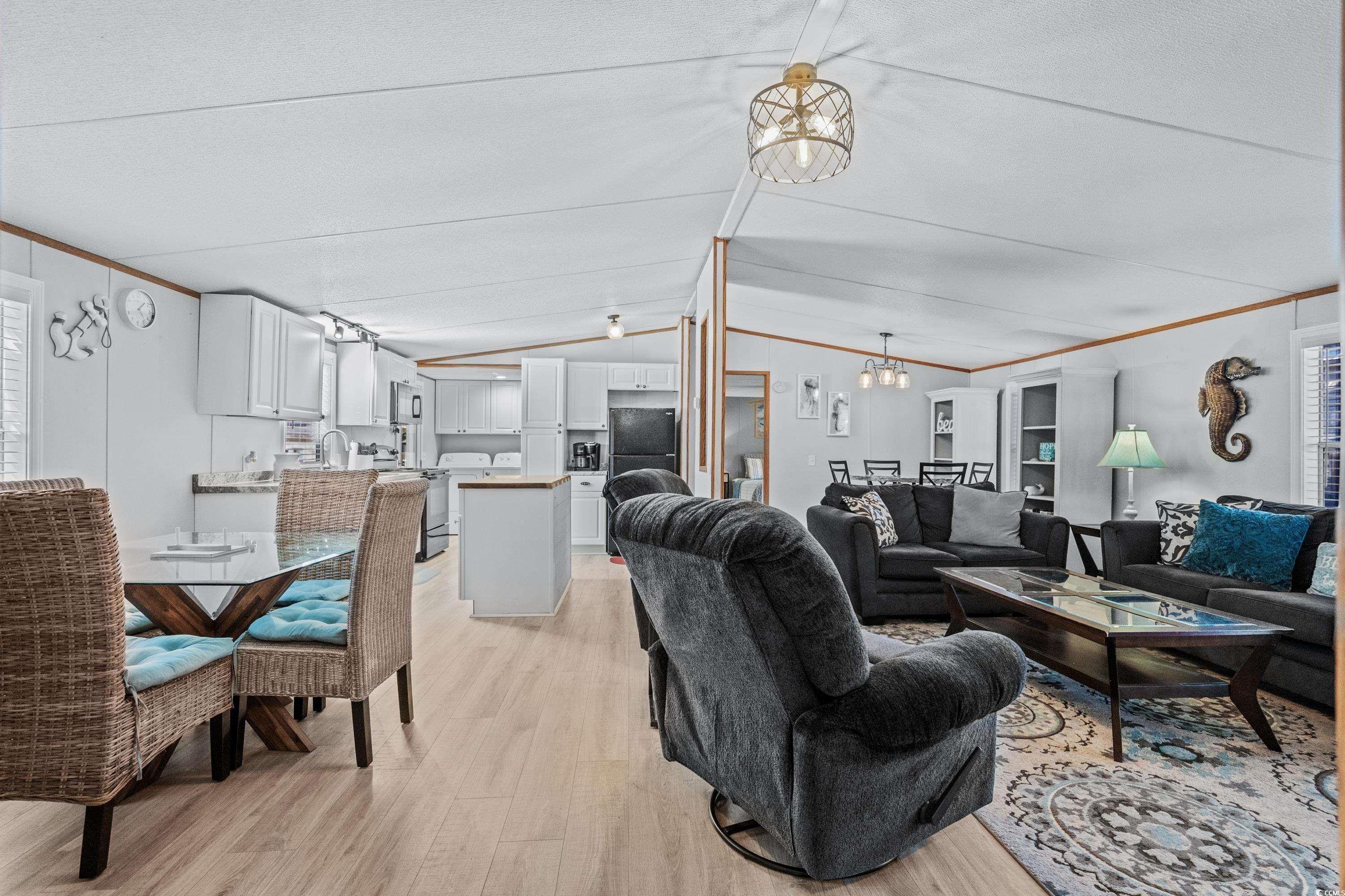 6001-mh53 S Kings Highway Property Photo 12