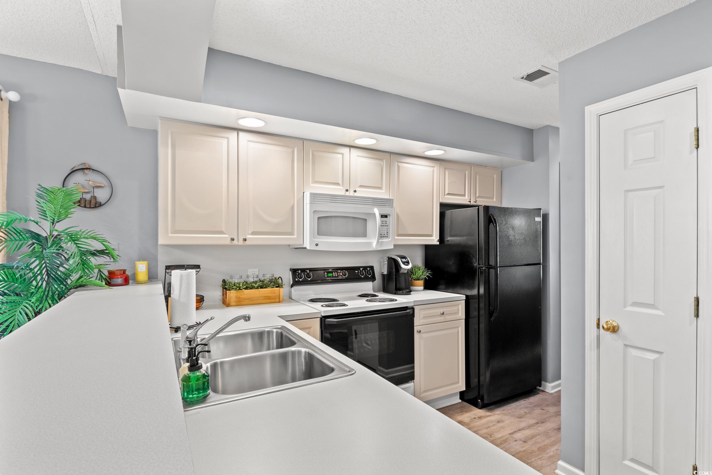 4416 Eastport Blvd. Property Photo 10