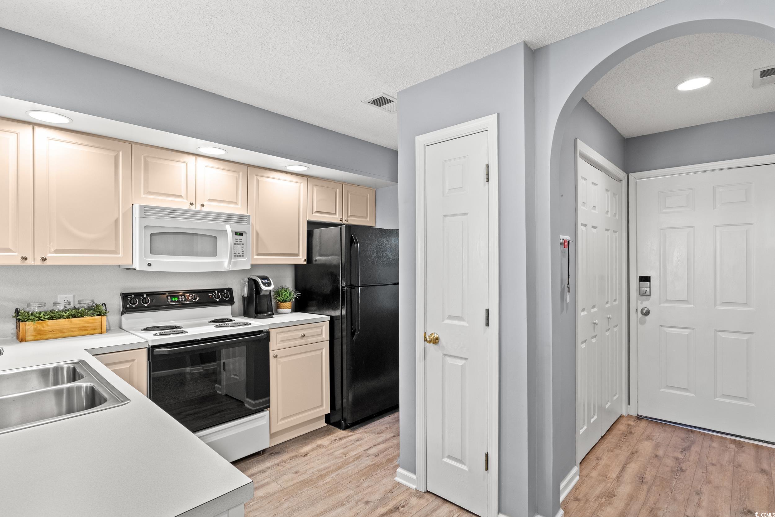 4416 Eastport Blvd. Property Photo 12
