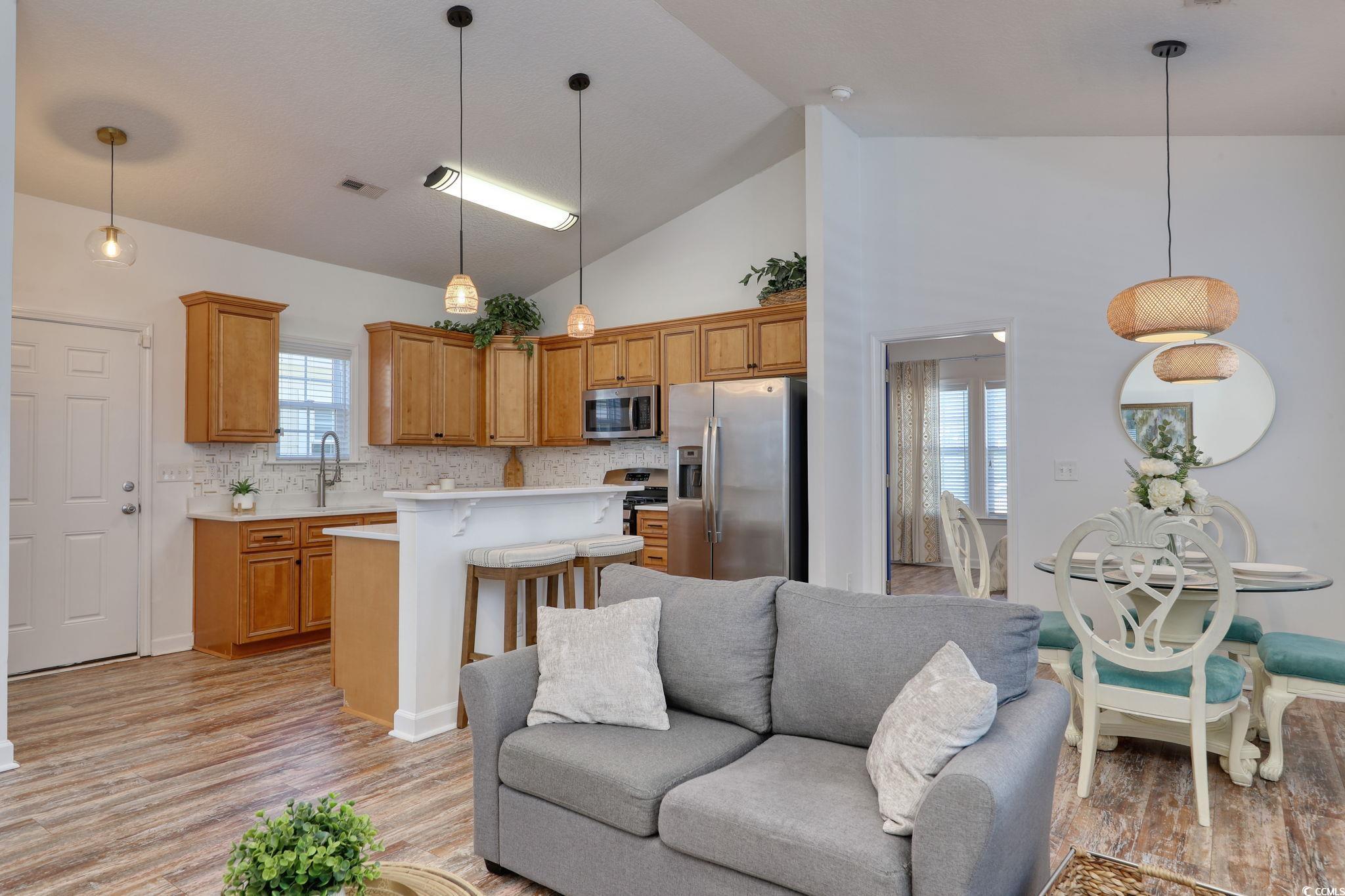 502 Castellar Ln. Property Photo 10