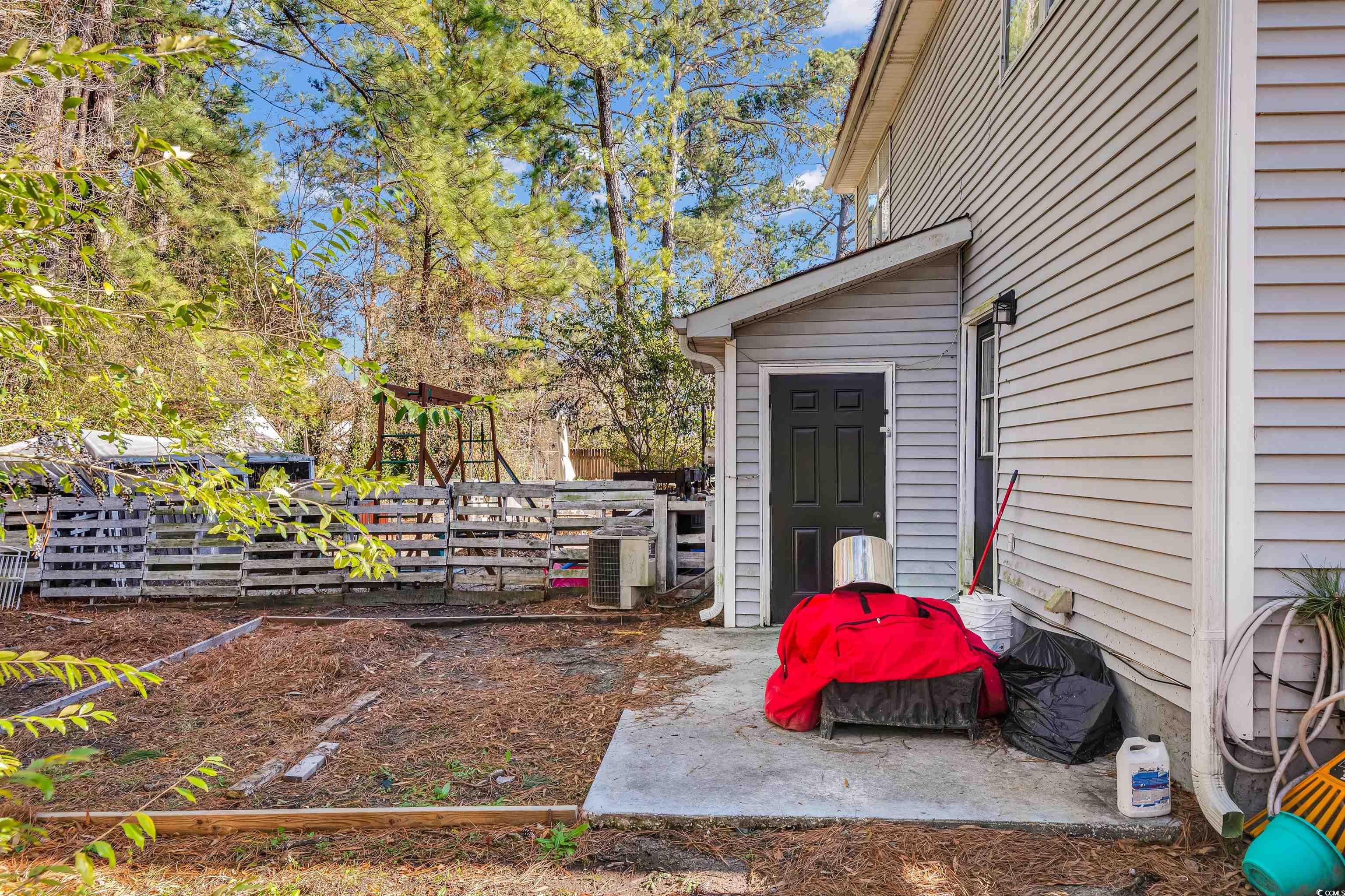 207 Townes Ct. Property Photo 2