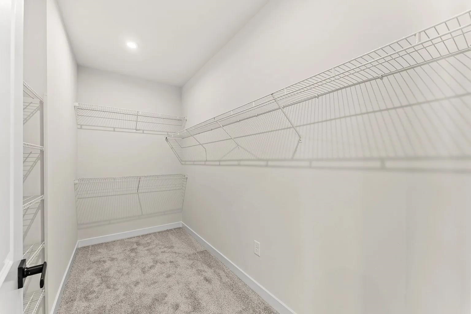 8008 Lotus Dr Property Photo 5