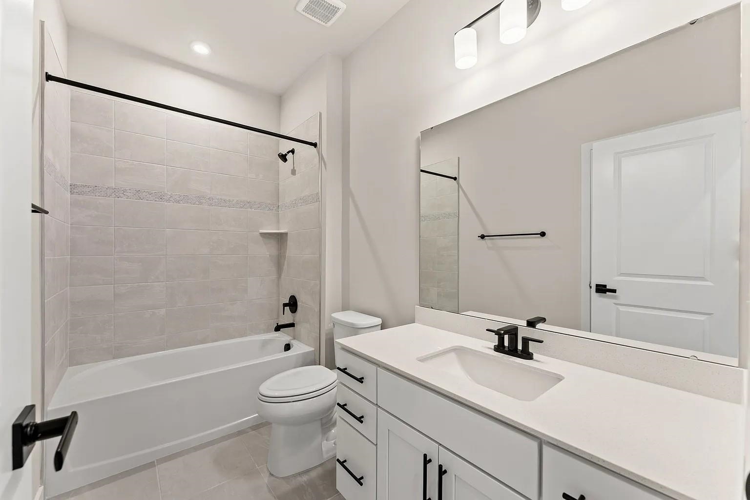 8008 Lotus Dr Property Photo 9