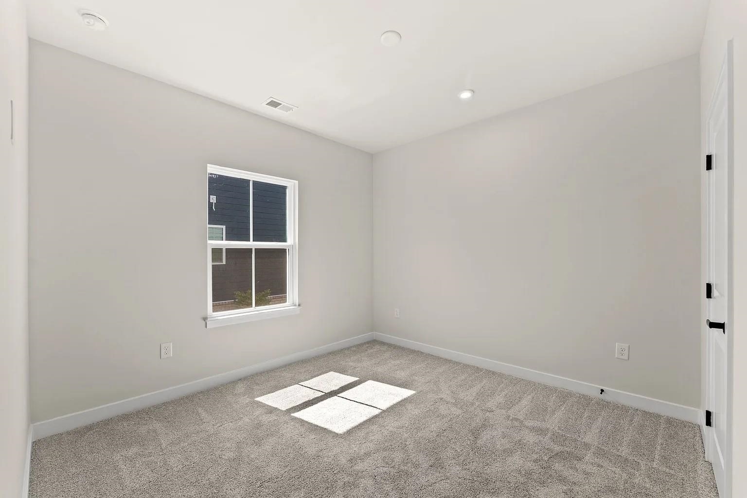 8008 Lotus Dr Property Photo 10