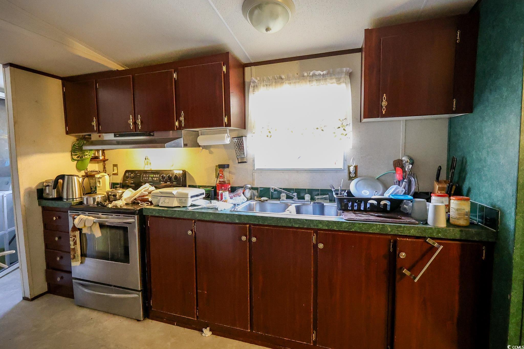 5266 Highmarket St. Property Photo 5