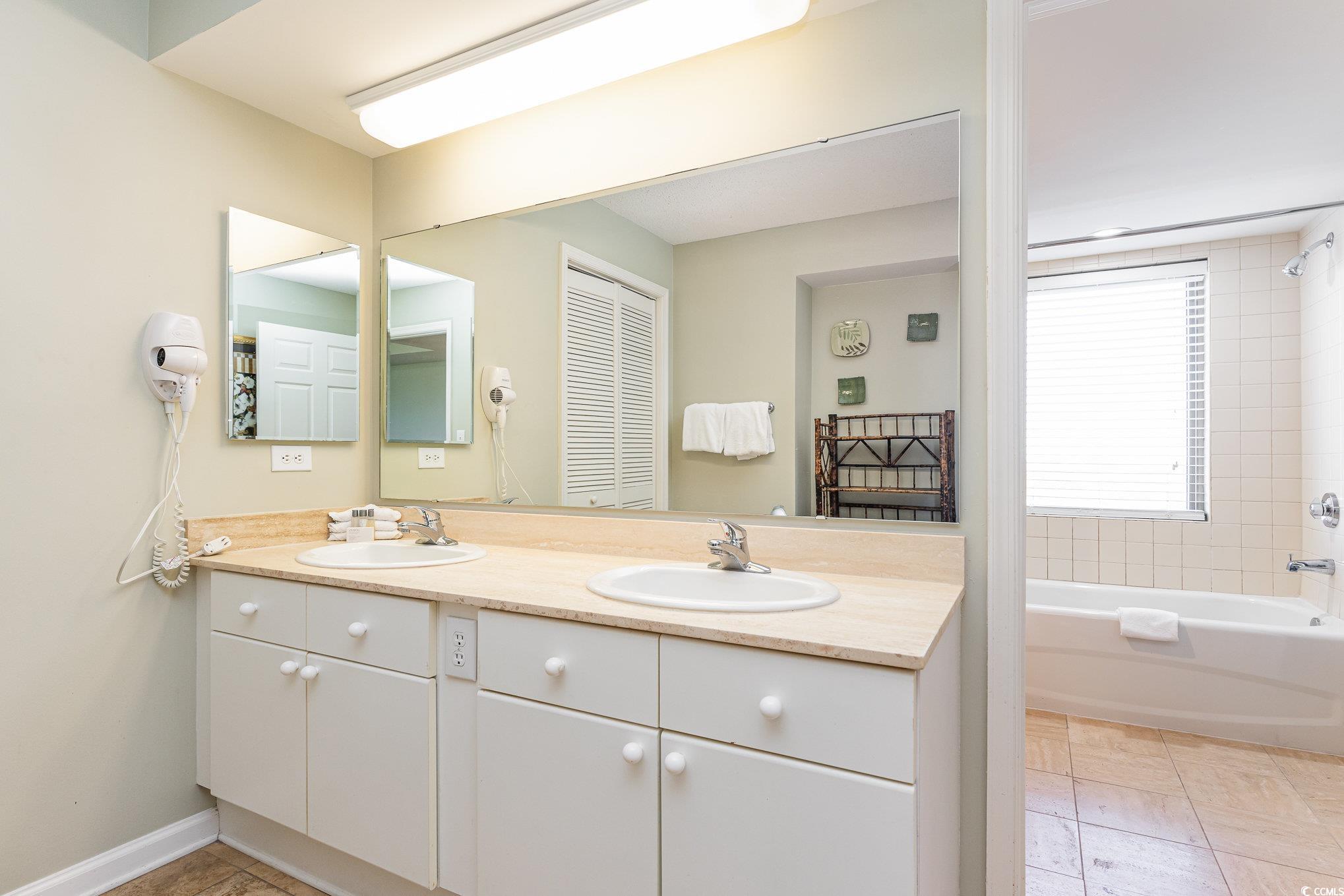 8560 Queensway Blvd. Property Photo 25