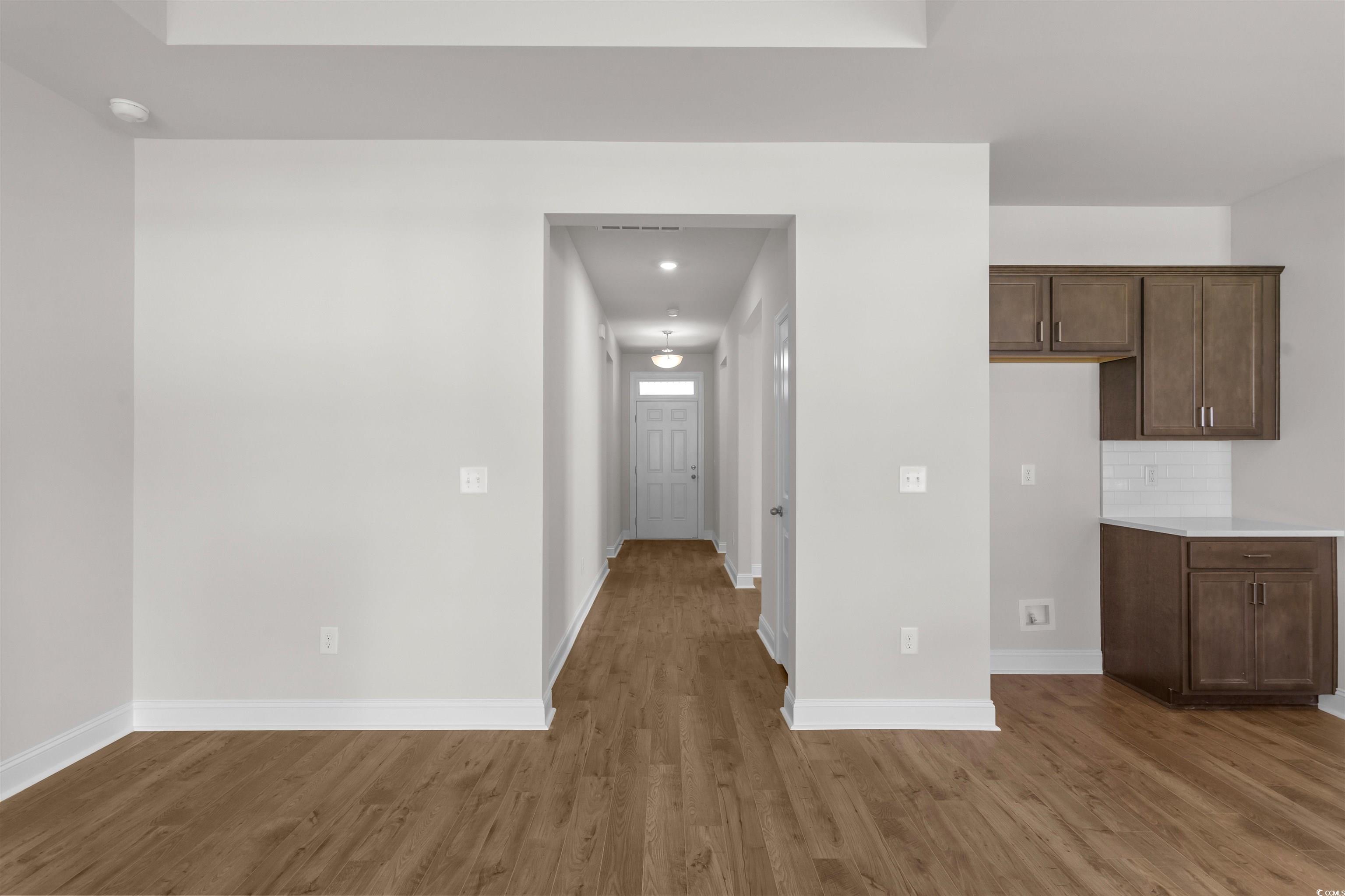 1099 Nw Forest Bend Dr. Property Photo 2