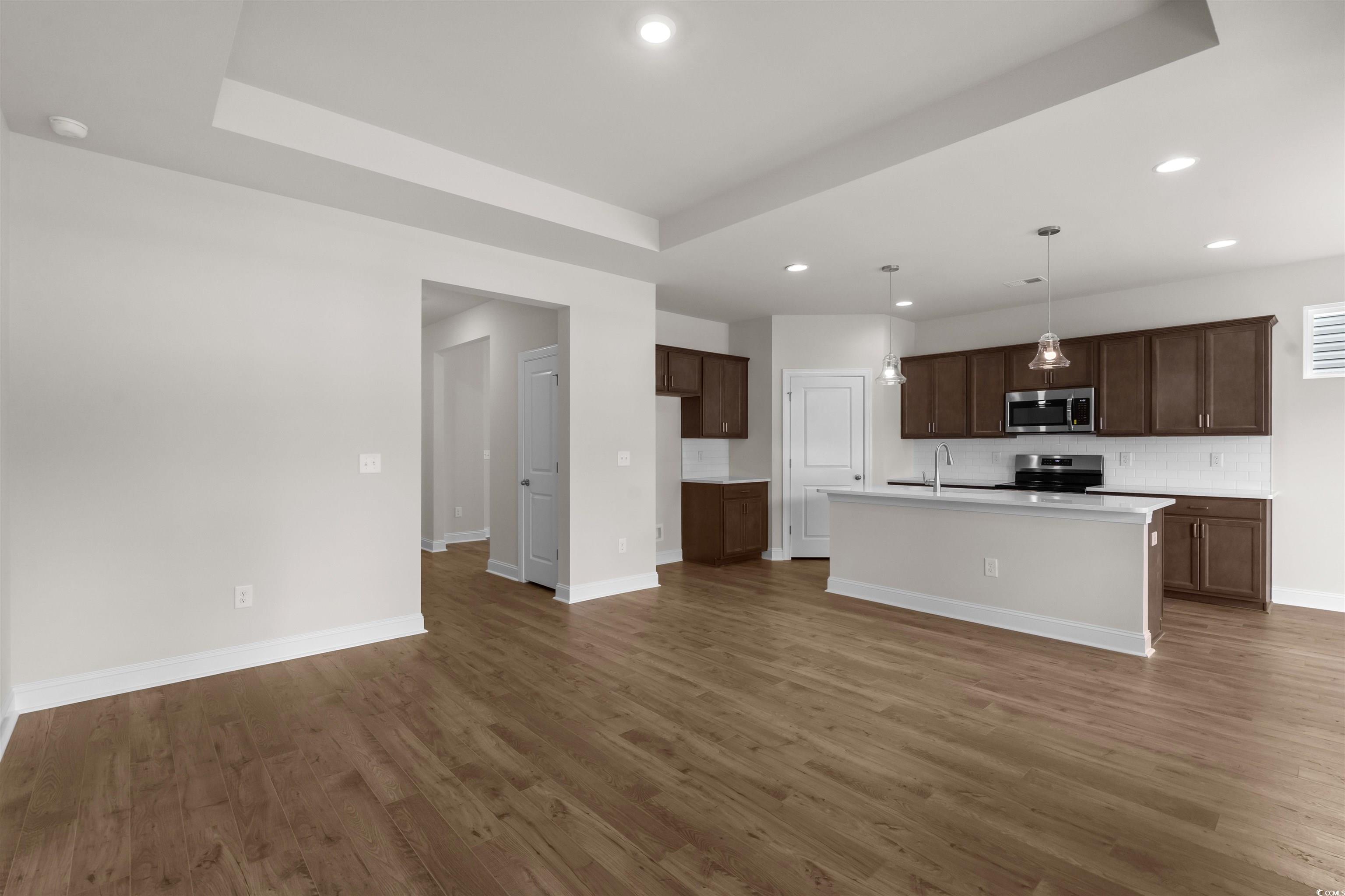 1099 Nw Forest Bend Dr. Property Photo 5