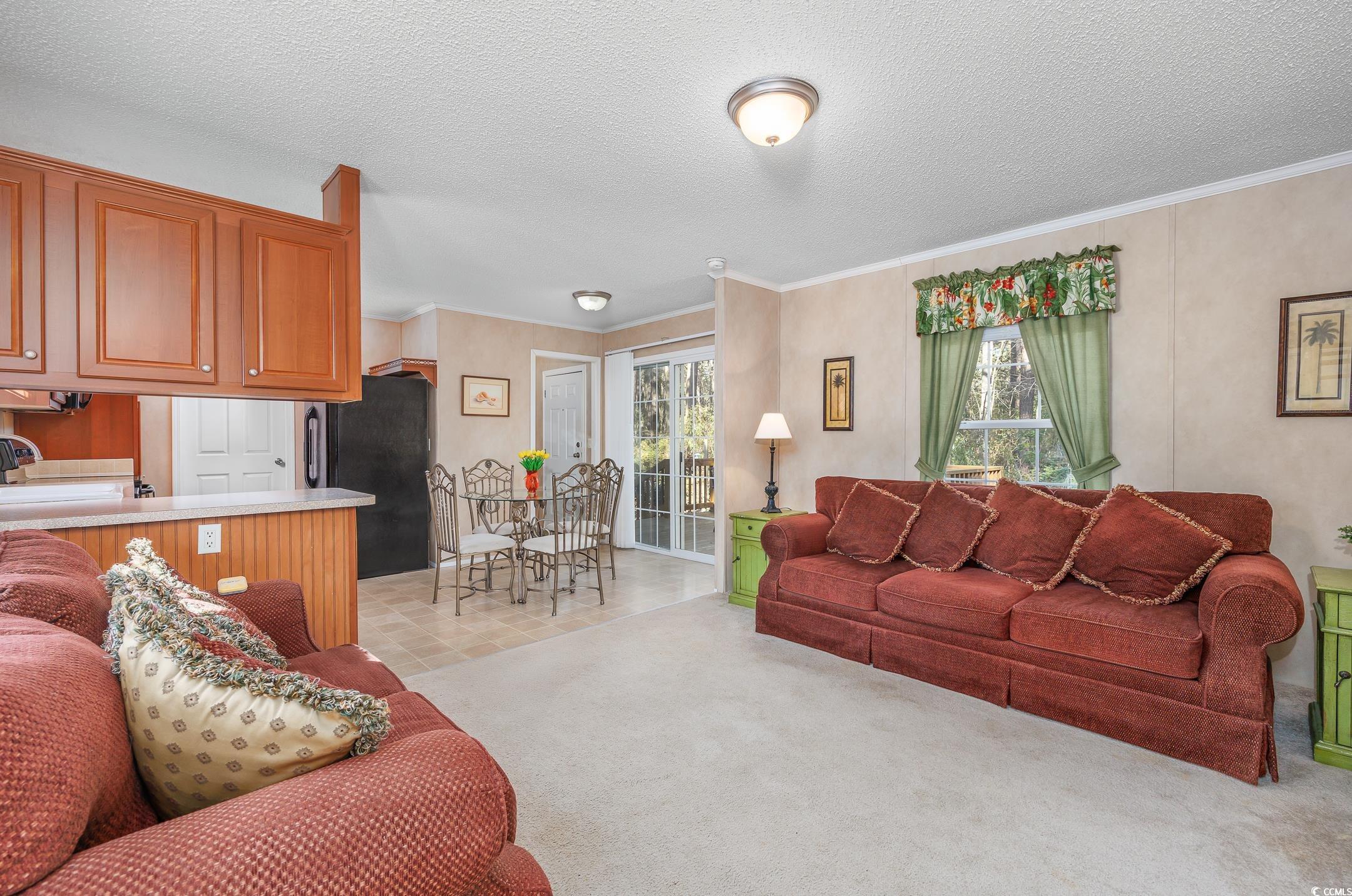 3790 Woodridge Circle Property Photo 2