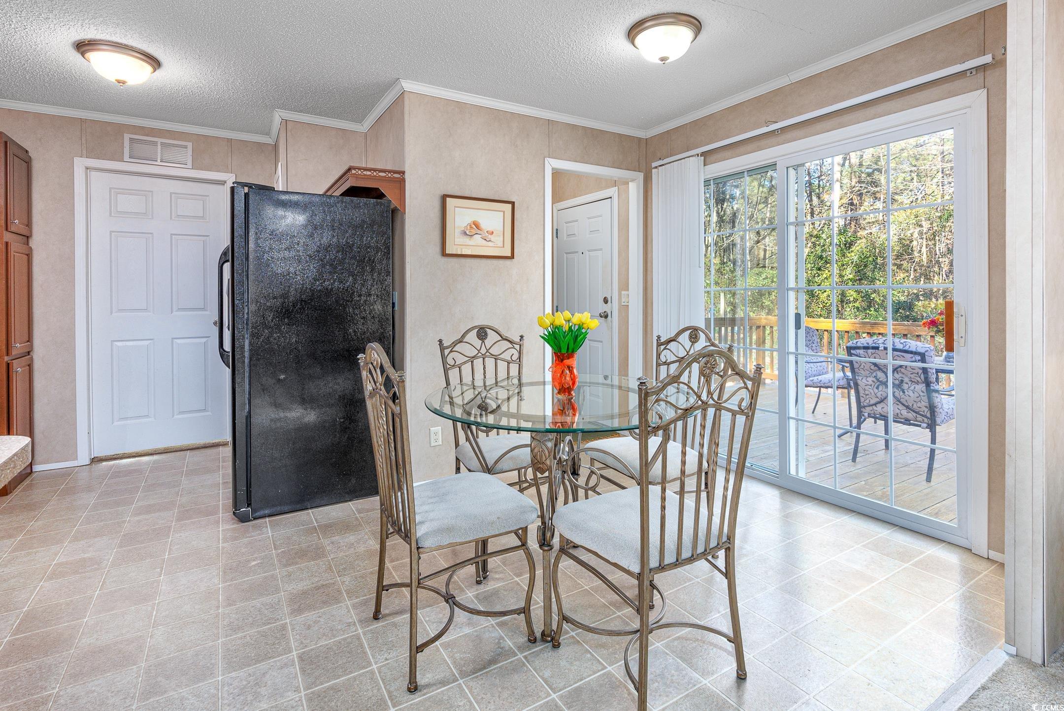 3790 Woodridge Circle Property Photo 8