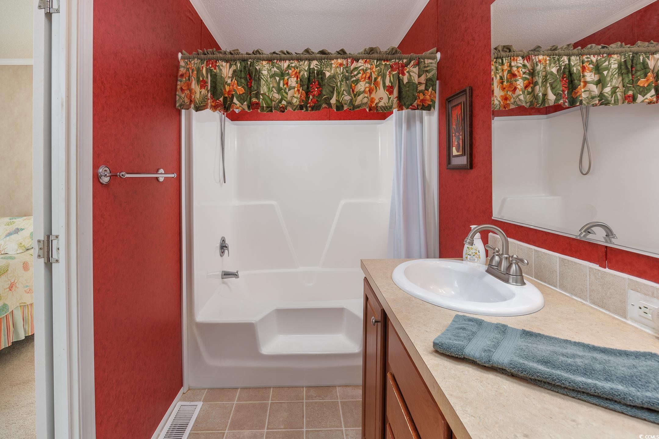 3790 Woodridge Circle Property Photo 12