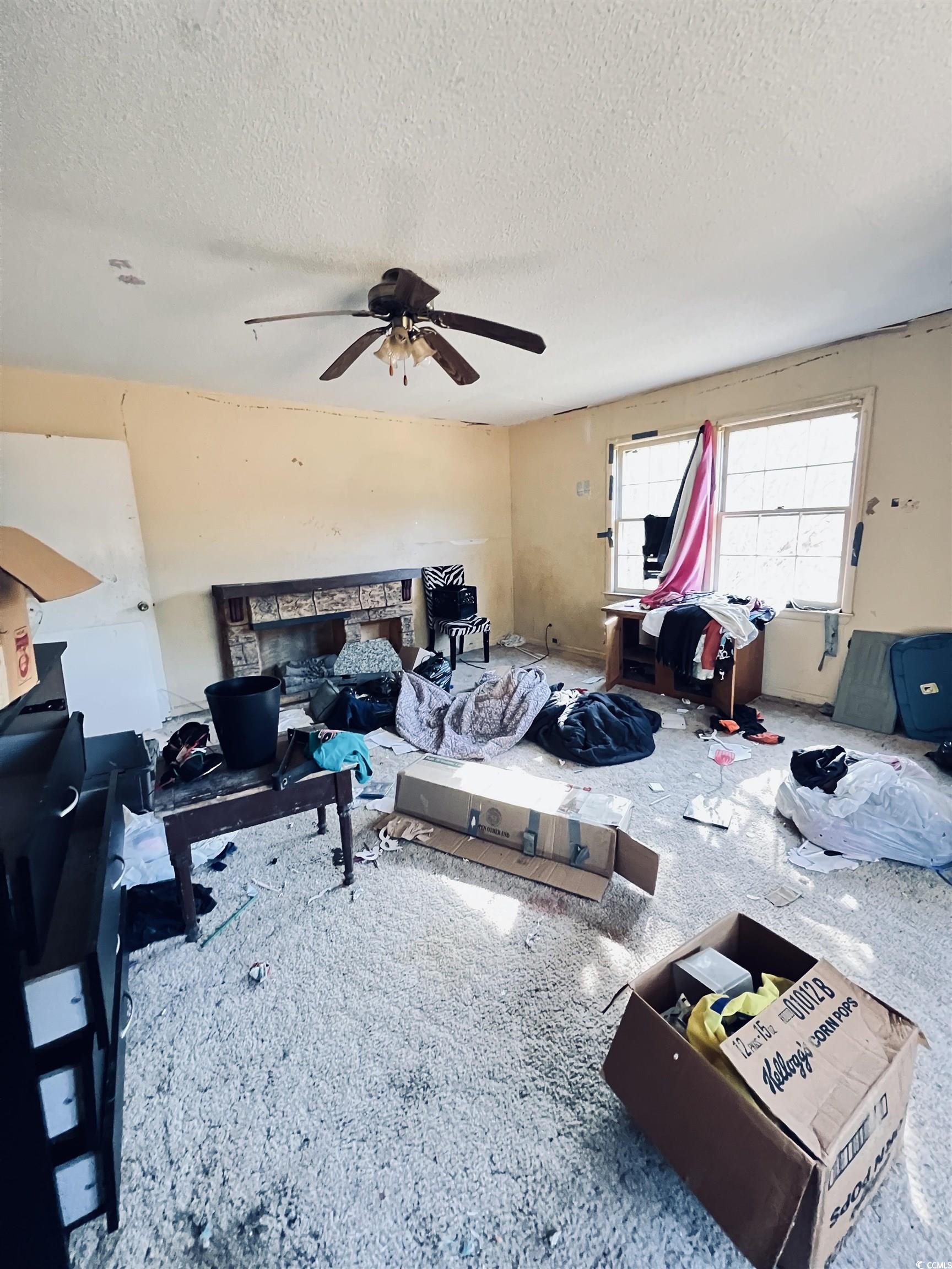 1352 Lester Ln. Property Photo 6