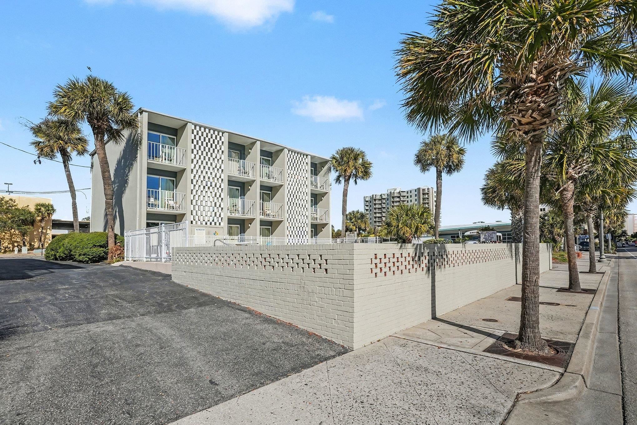 1805 N Ocean Blvd. N Property Photo 5