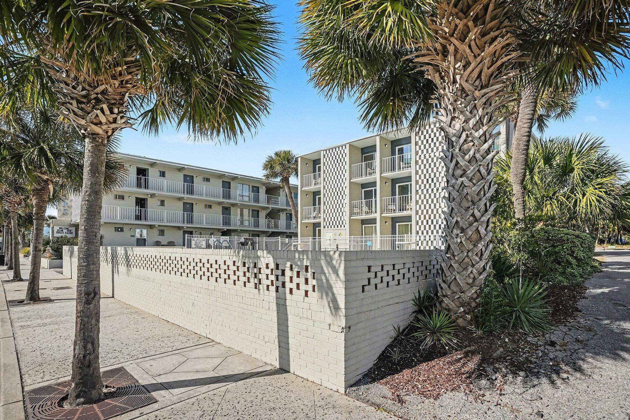 1805 N Ocean Blvd. N Property Photo 8