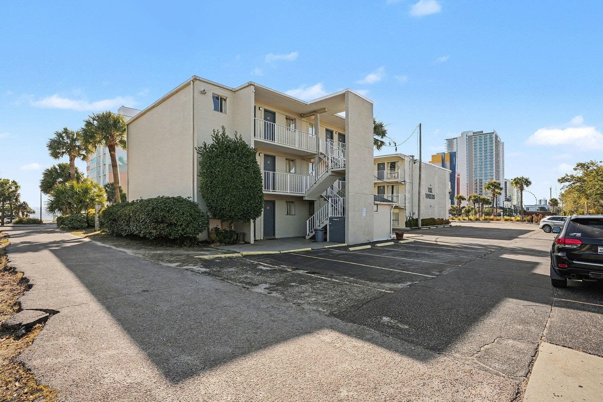 1805 N Ocean Blvd. N Property Photo 9