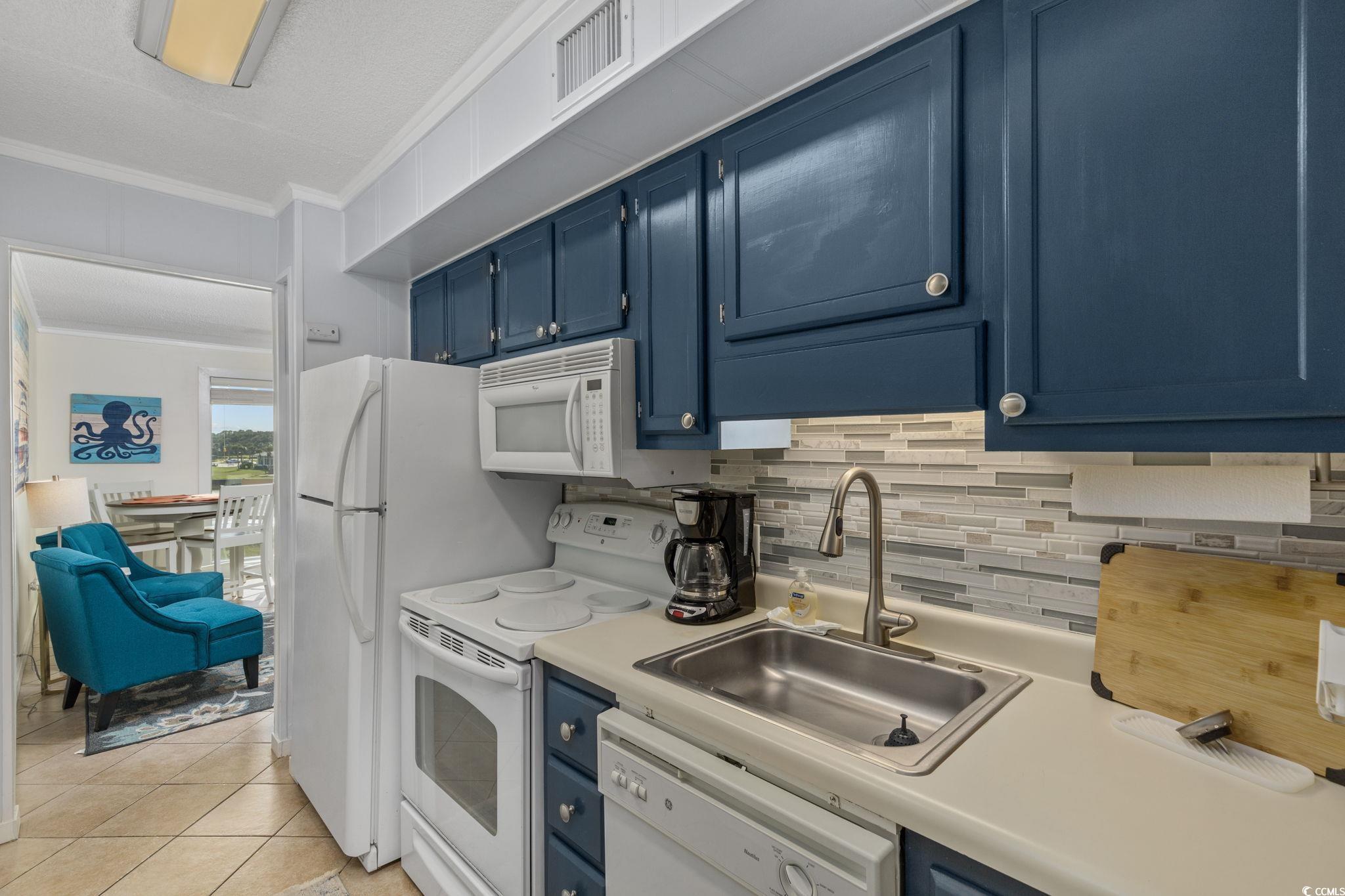9400 Shore Dr. Property Photo 5