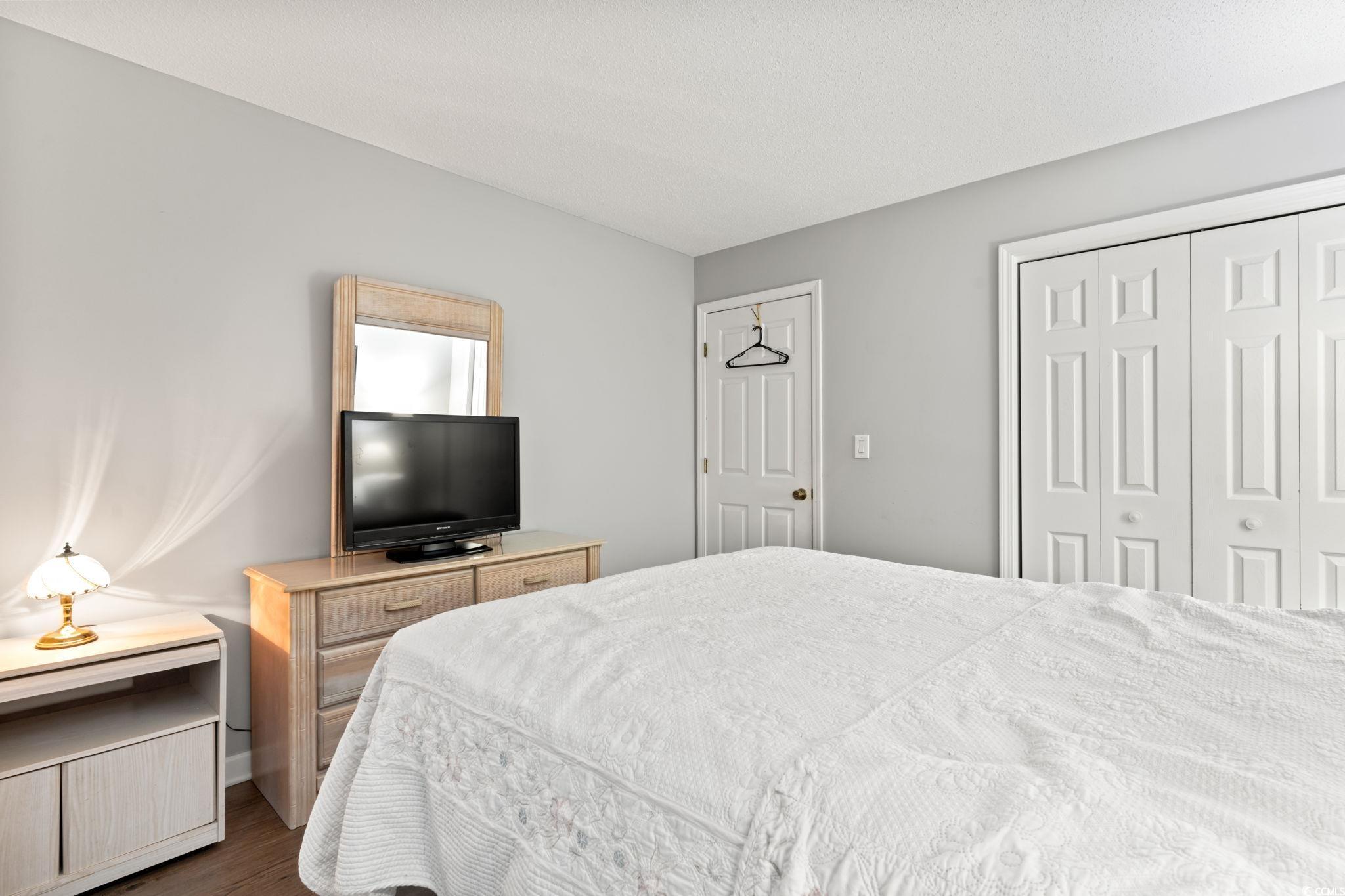4648 Greenbriar Dr. Property Photo 15