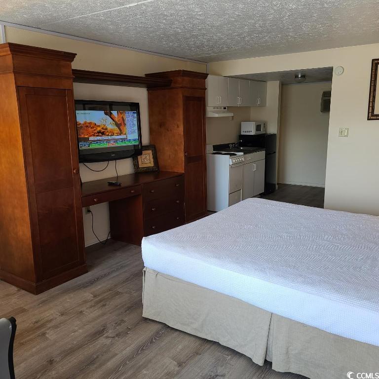 1703 S Ocean Blvd. Property Photo 4