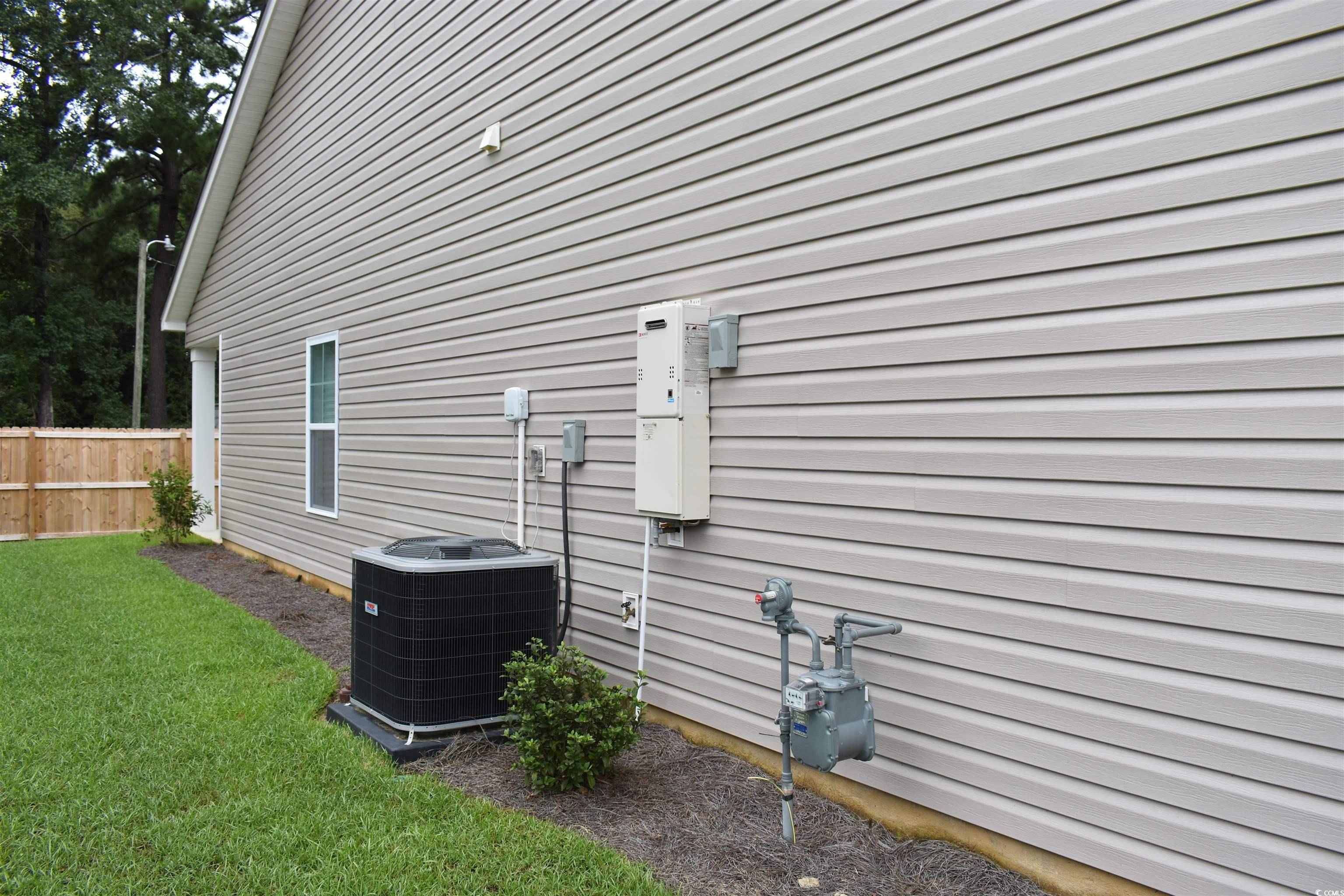 998 Oak Hollow St. Property Photo 6