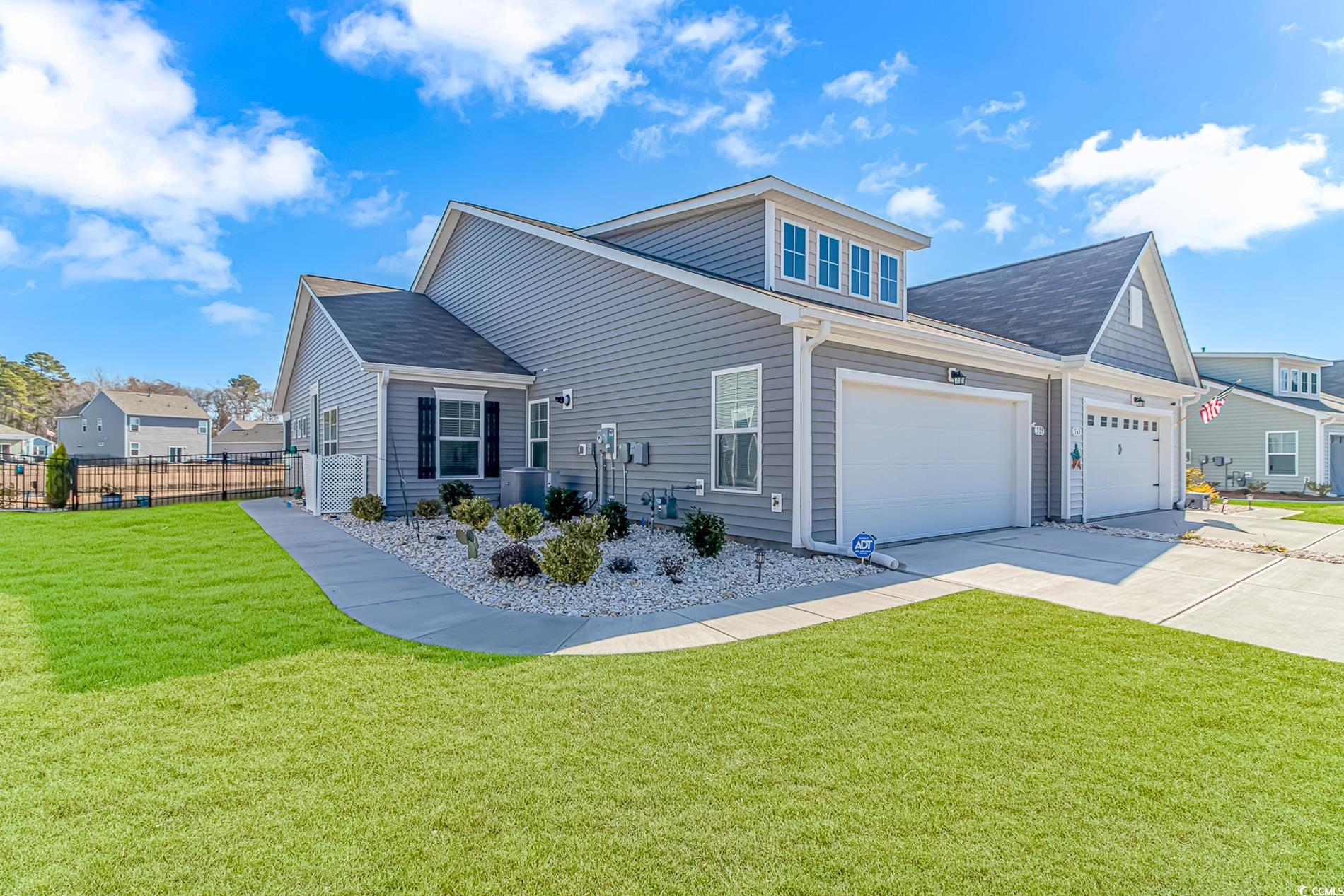 559 Courtridge Loop Property Photo 2