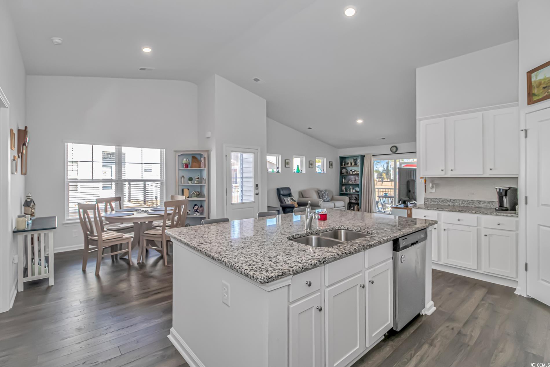 559 Courtridge Loop Property Photo 5