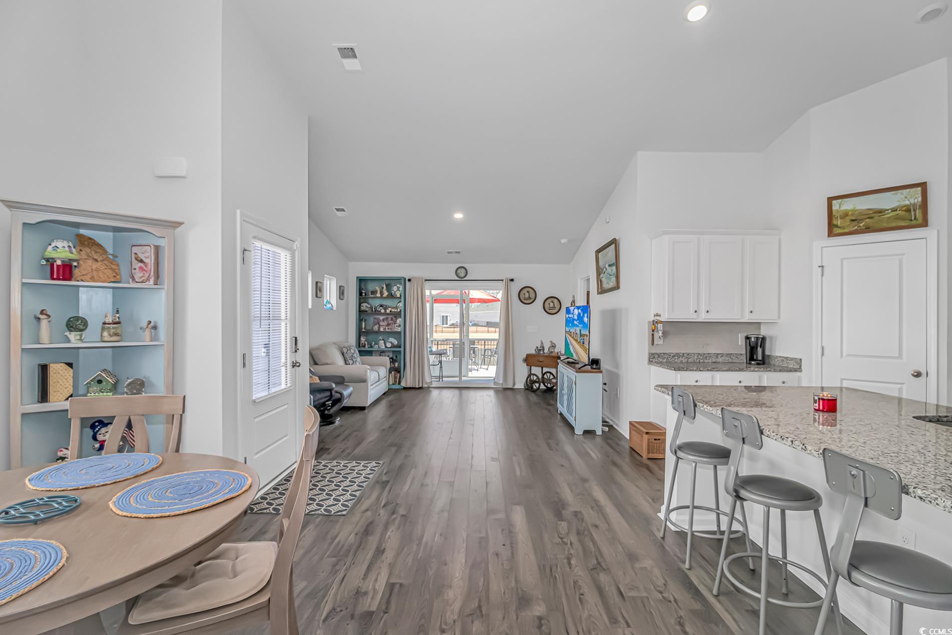 559 Courtridge Loop Property Photo 7