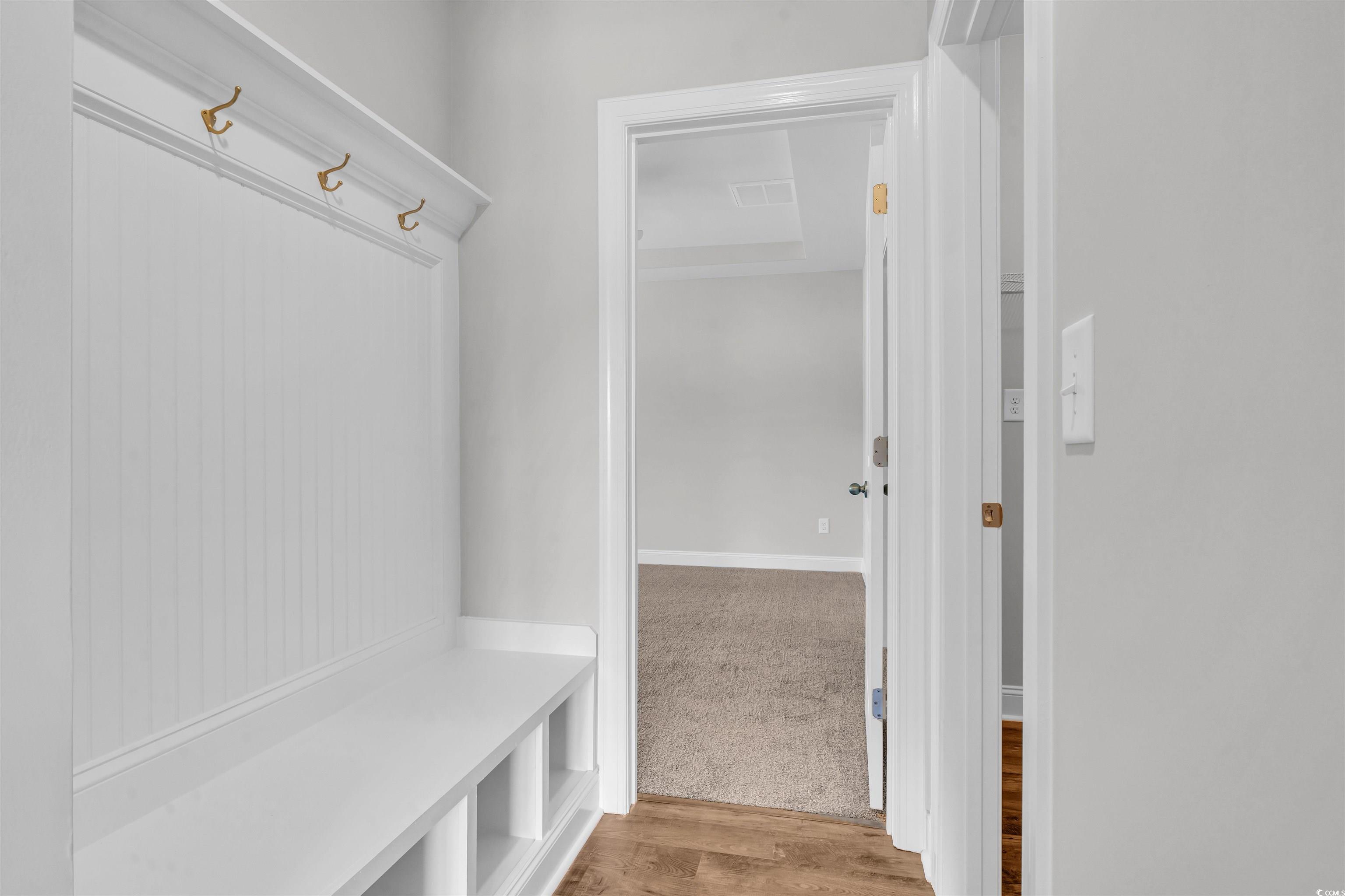 1091 Forest Bend Dr. Property Photo 6