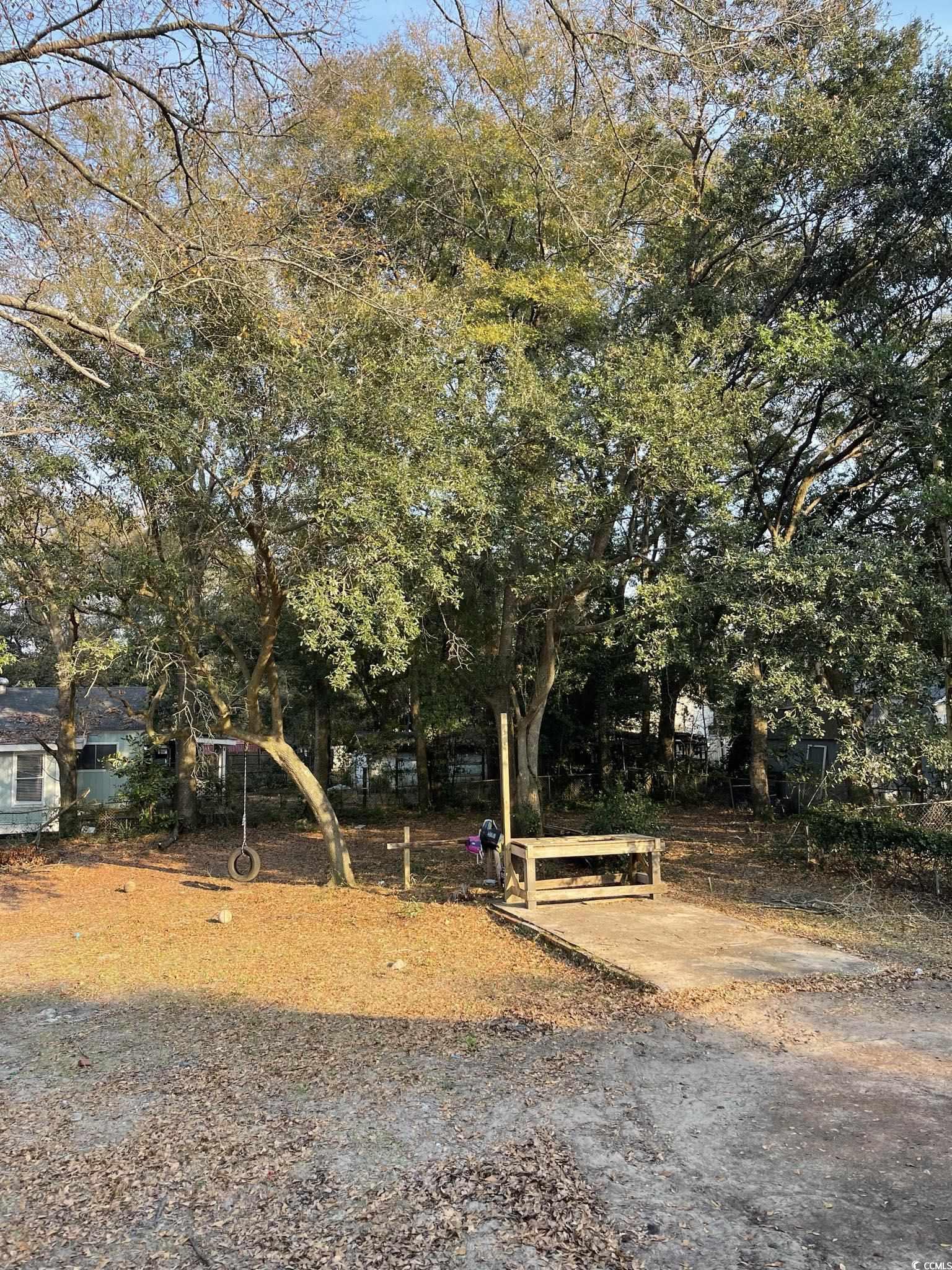 1353 Moss St. Property Photo 7