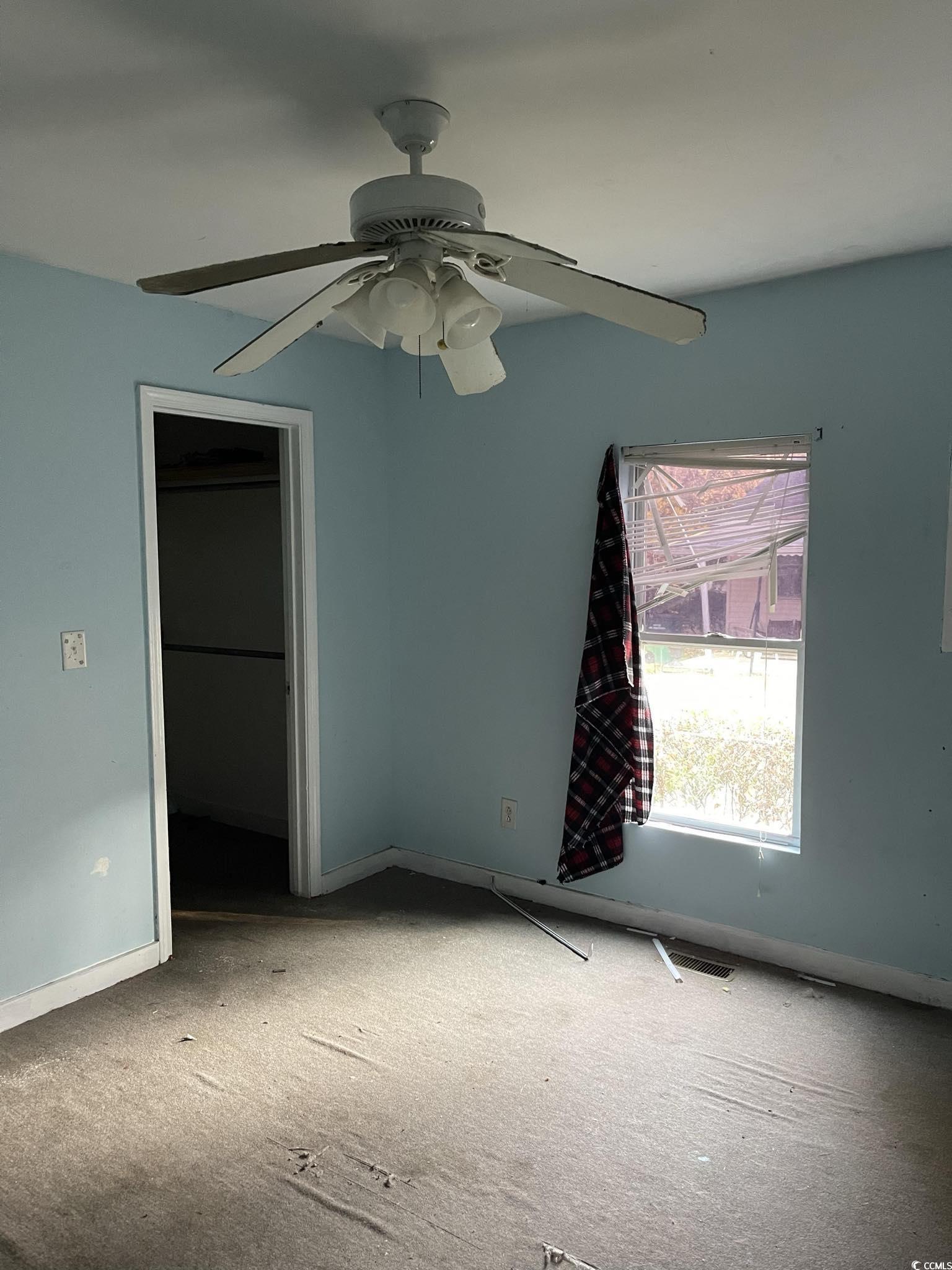 1353 Moss St. Property Photo 11