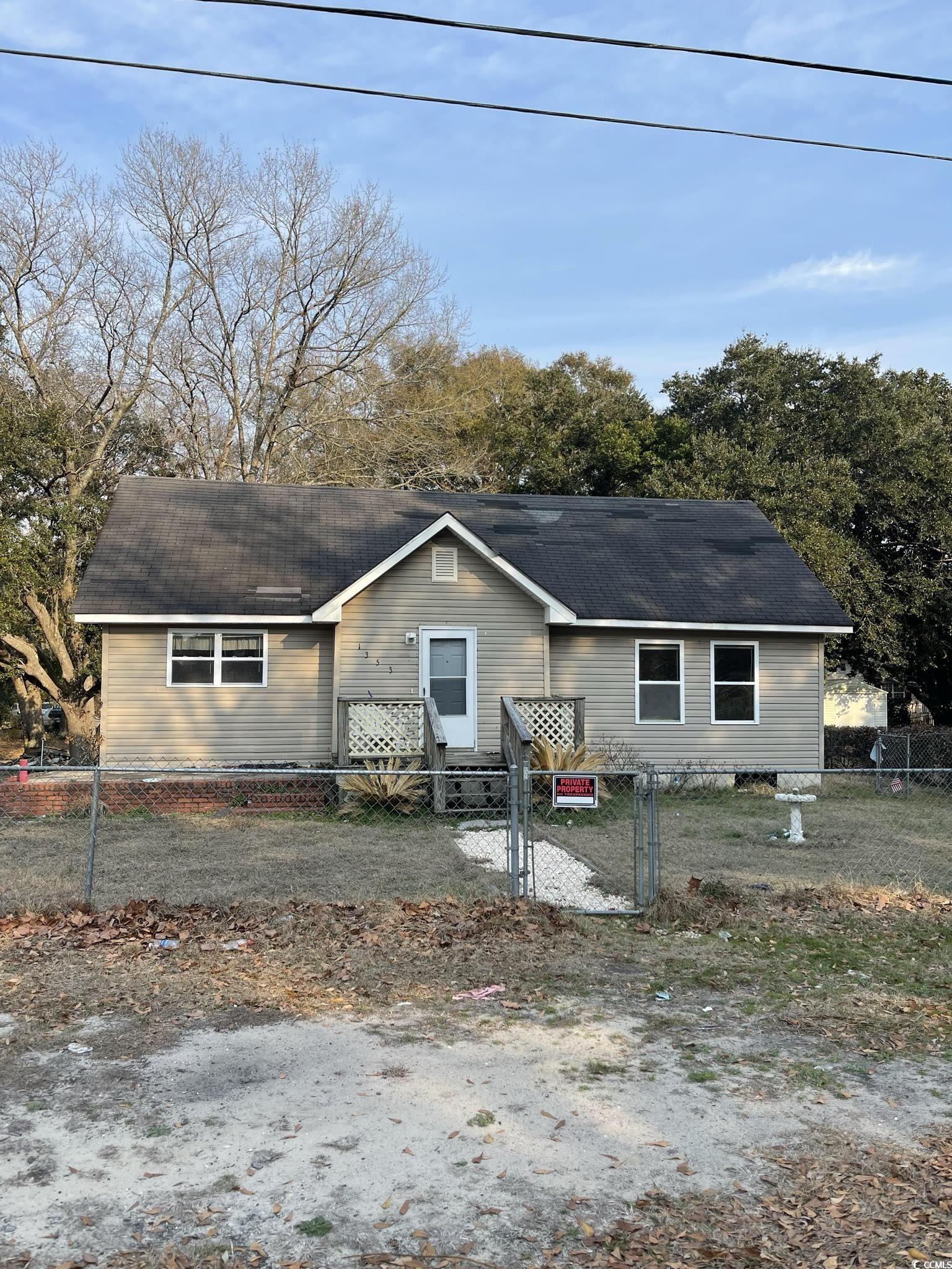 1353 Moss St. Property Photo 28