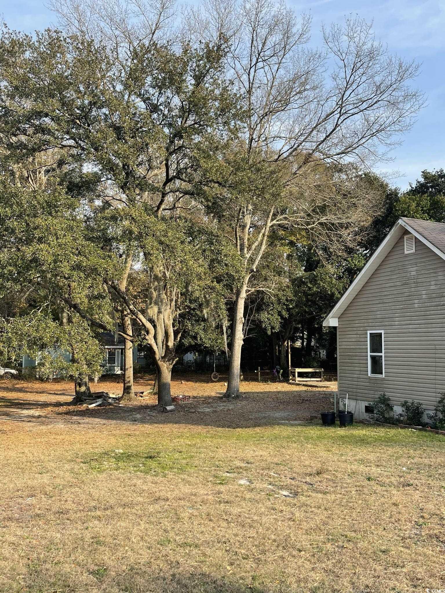 1353 Moss St. Property Photo 29