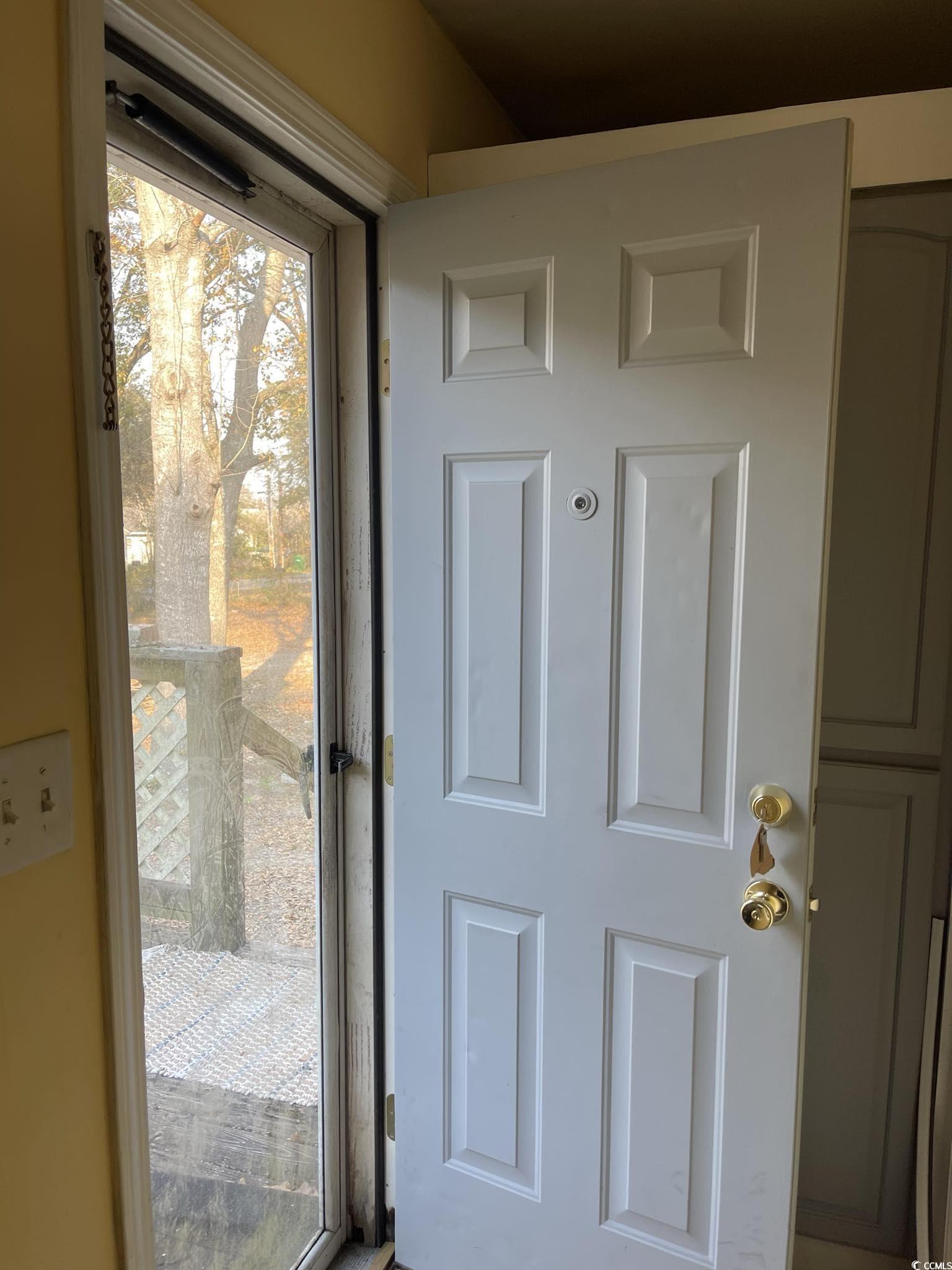 1353 Moss St. Property Photo 32