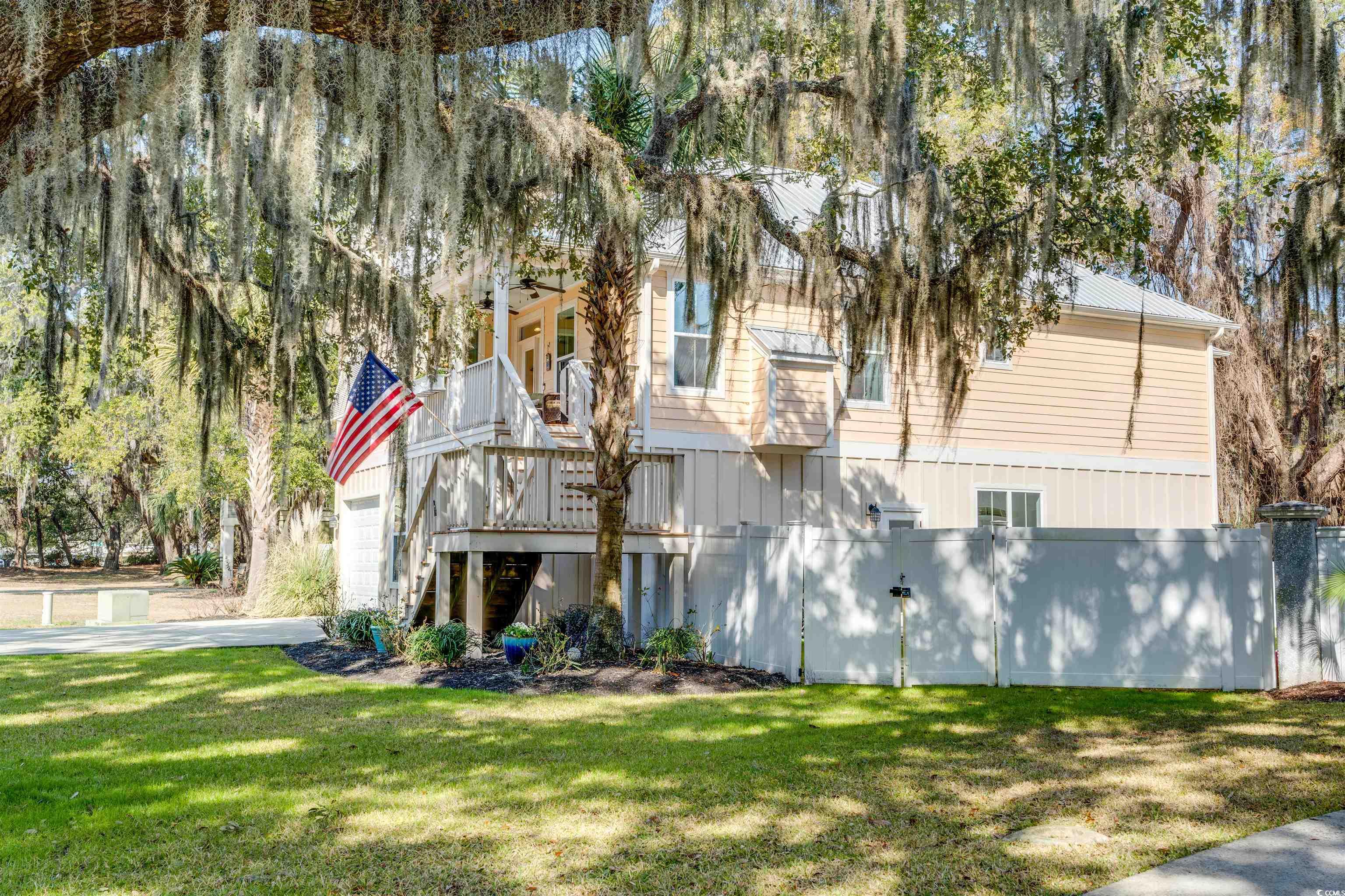 15 Flaggpoint Ln. Property Photo 3