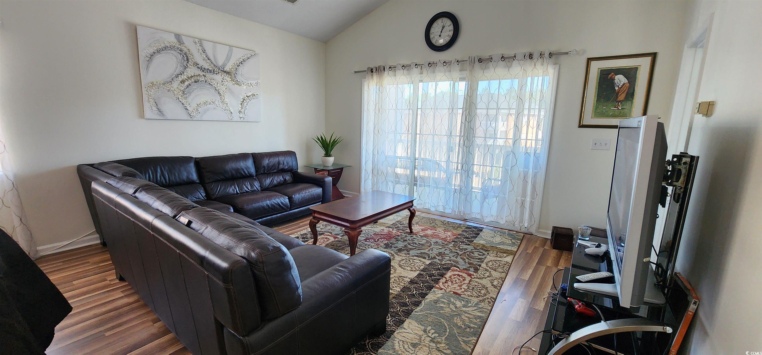 3955 Gladiola Ct. Property Photo 4
