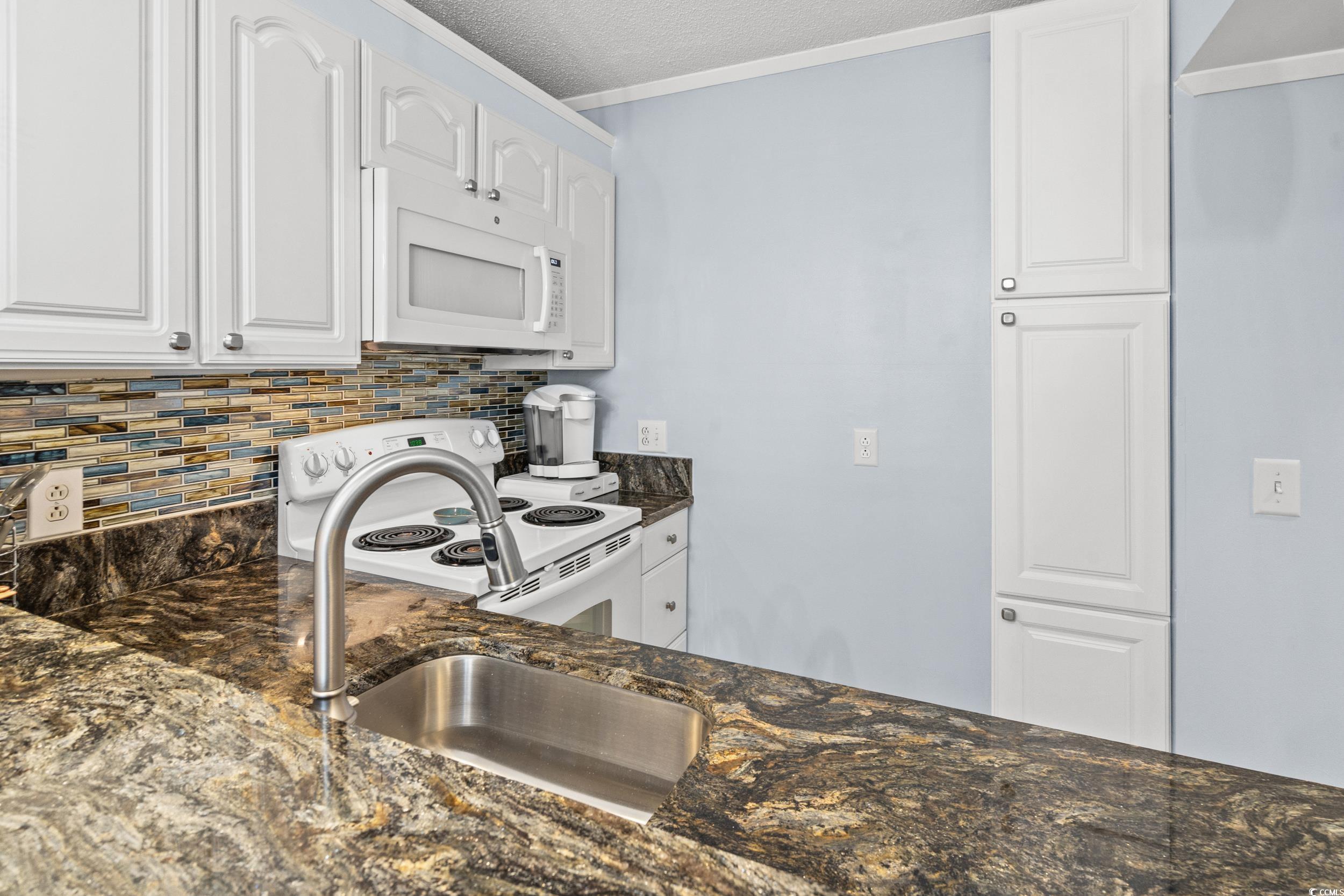 415 Ocean Creek Dr. Property Photo 7