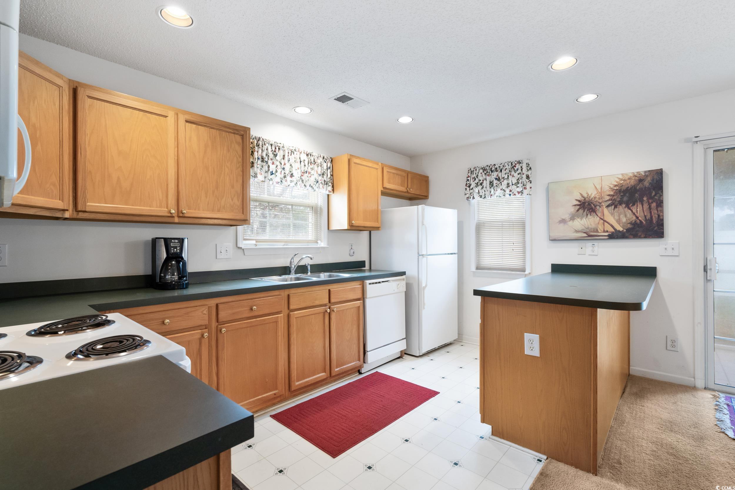 3567 Chestnut Dr. Property Photo 13