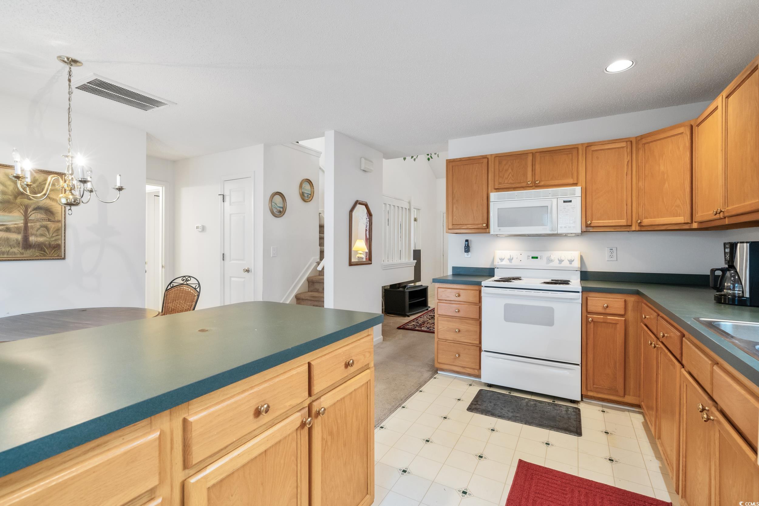 3567 Chestnut Dr. Property Photo 16