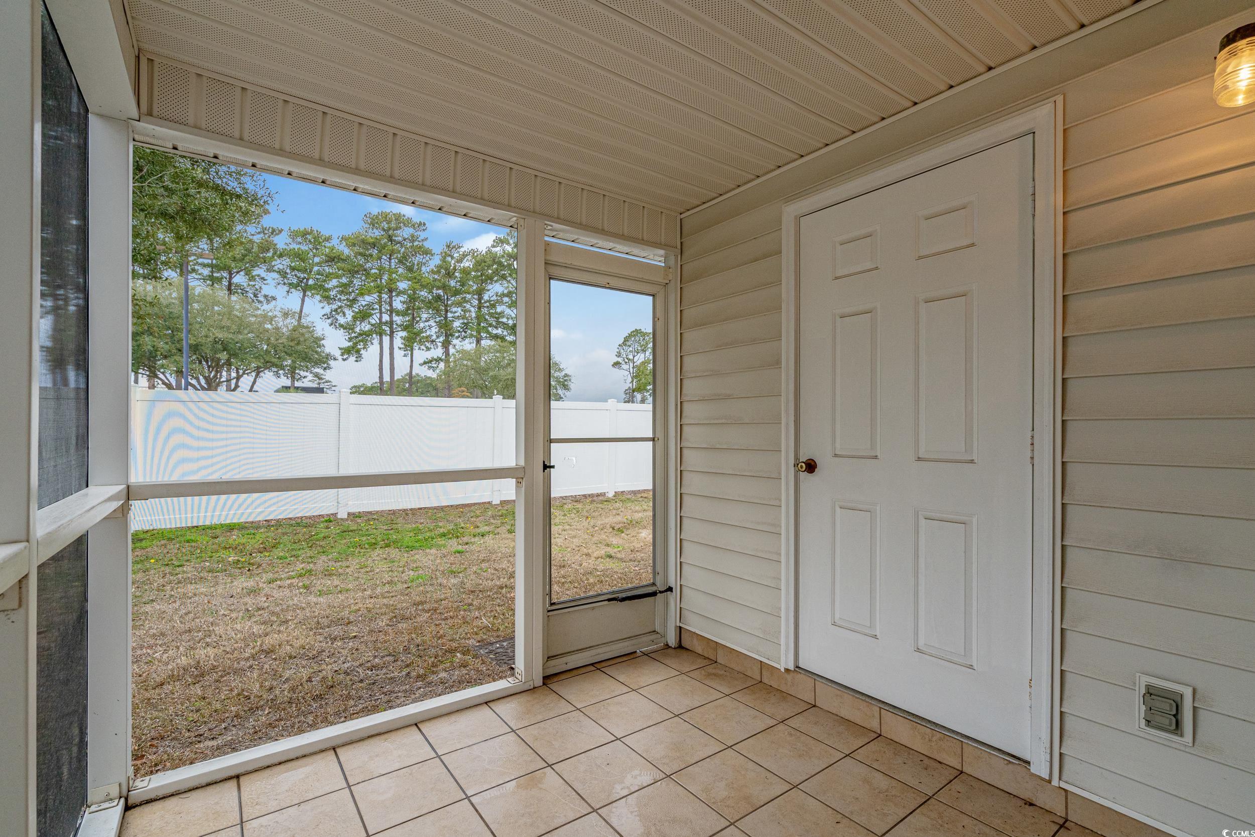 3567 Chestnut Dr. Property Photo 17