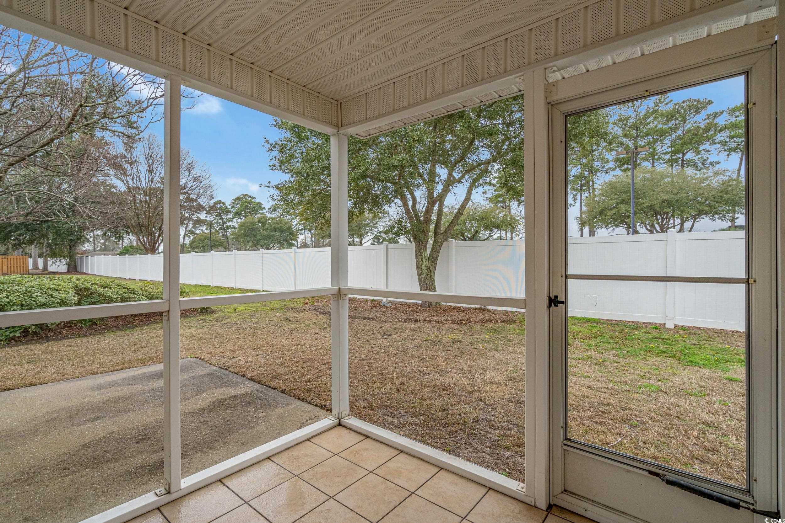 3567 Chestnut Dr. Property Photo 18