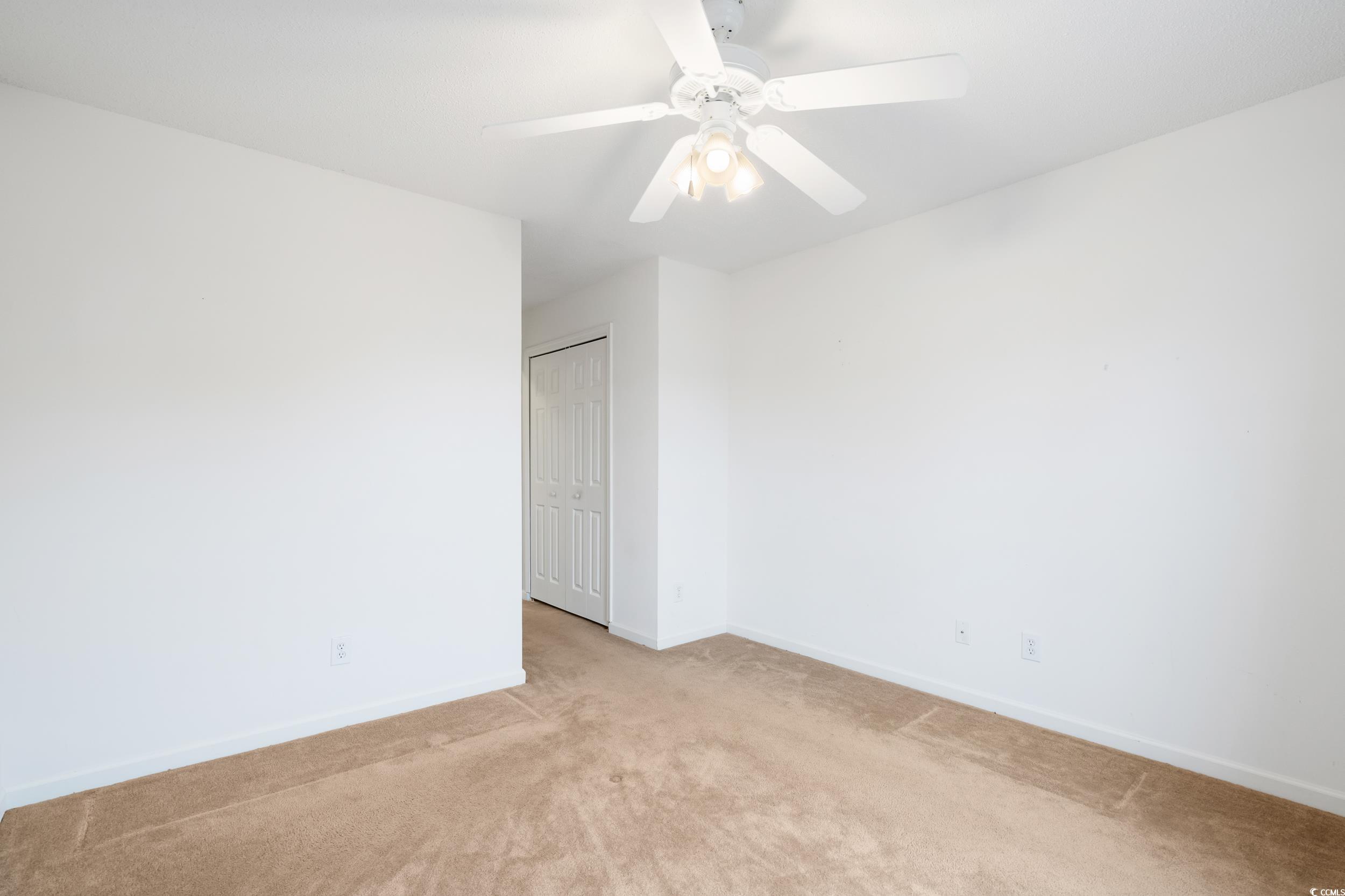 3567 Chestnut Dr. Property Photo 28
