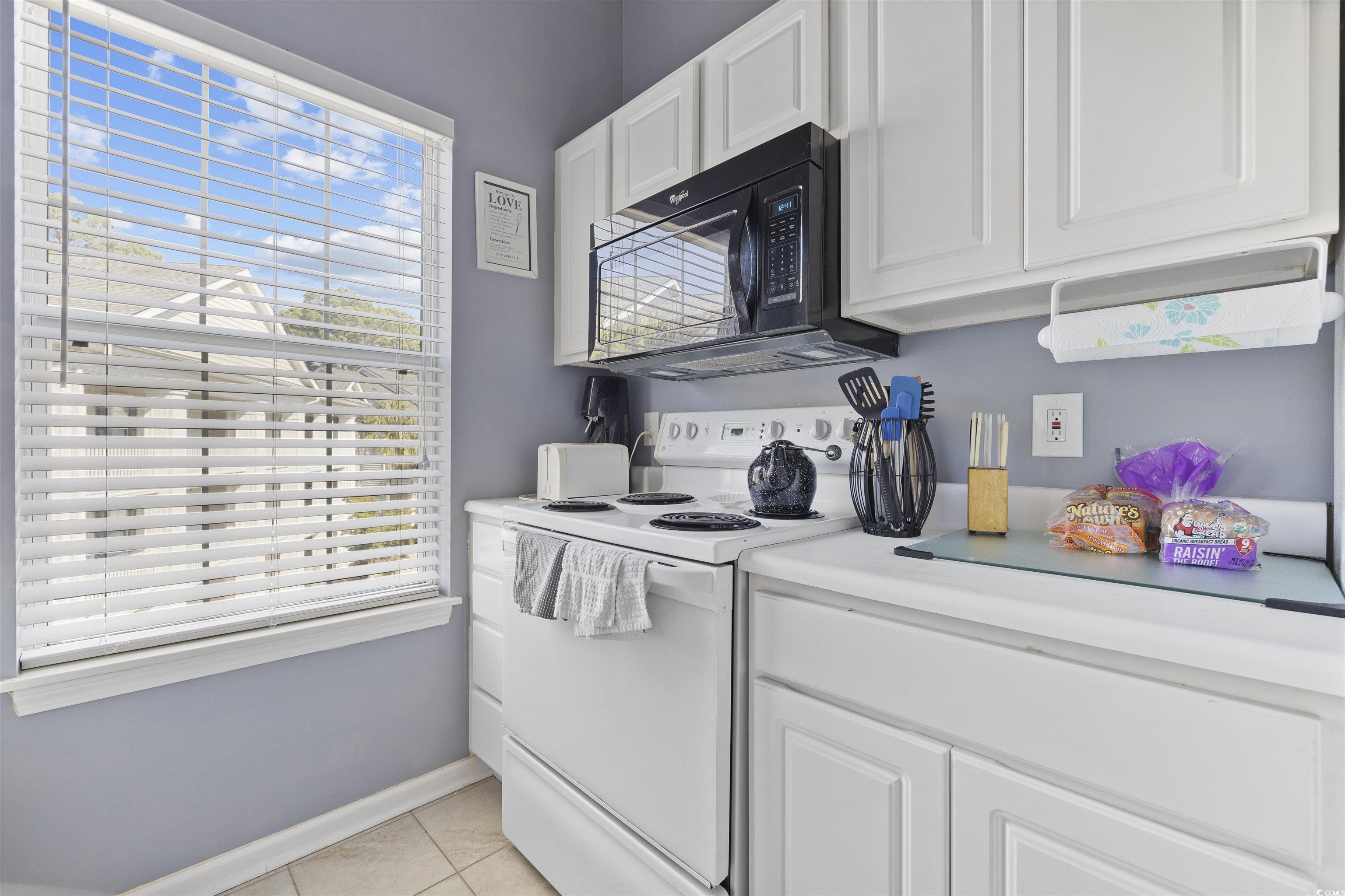 5060 Windsor Green Way Property Photo 10
