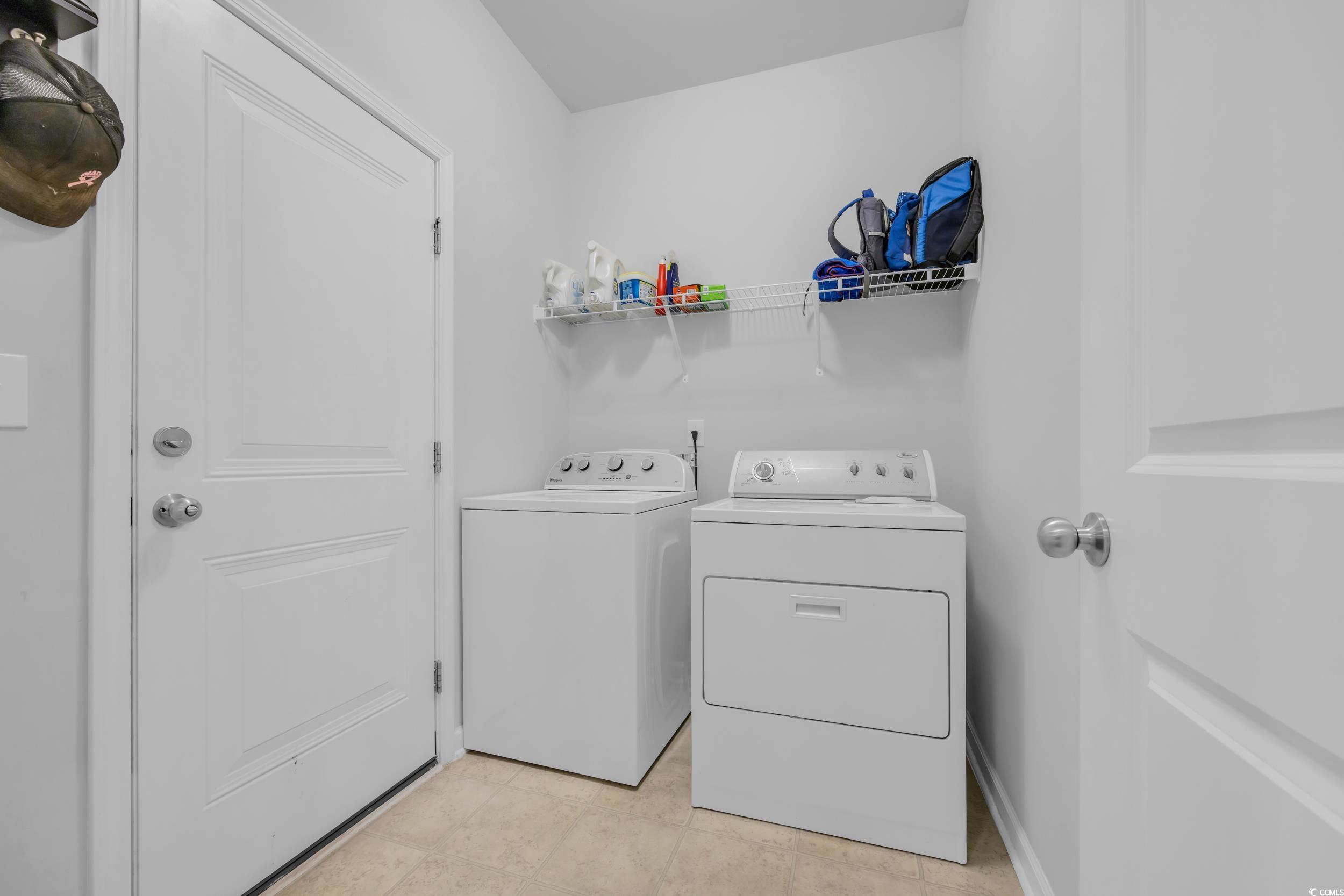 820 Wild Leaf Loop Property Photo 12