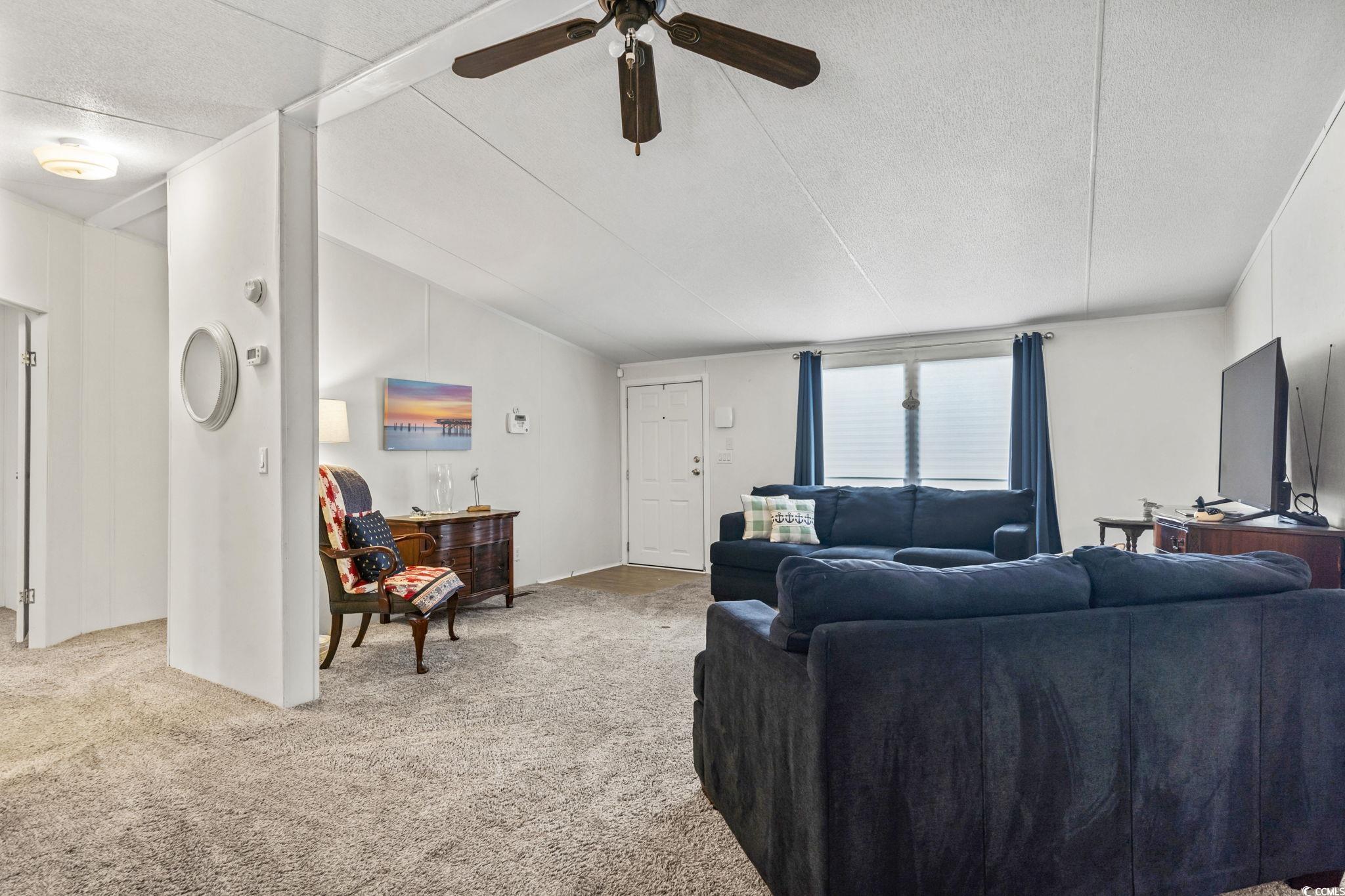 1064 Palm Dr. Property Photo 5