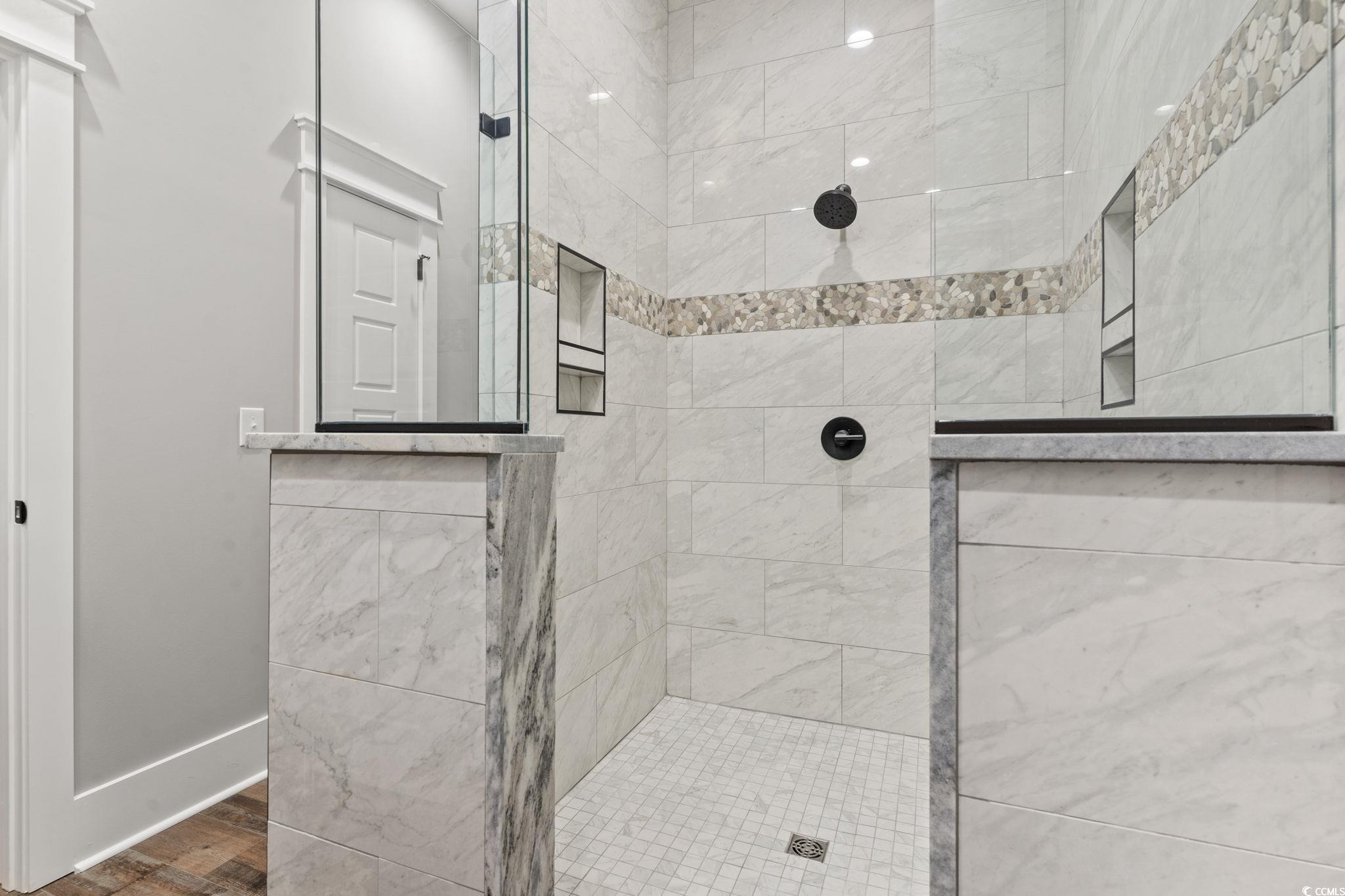 128 Seabreeze Dr. Property Photo 21