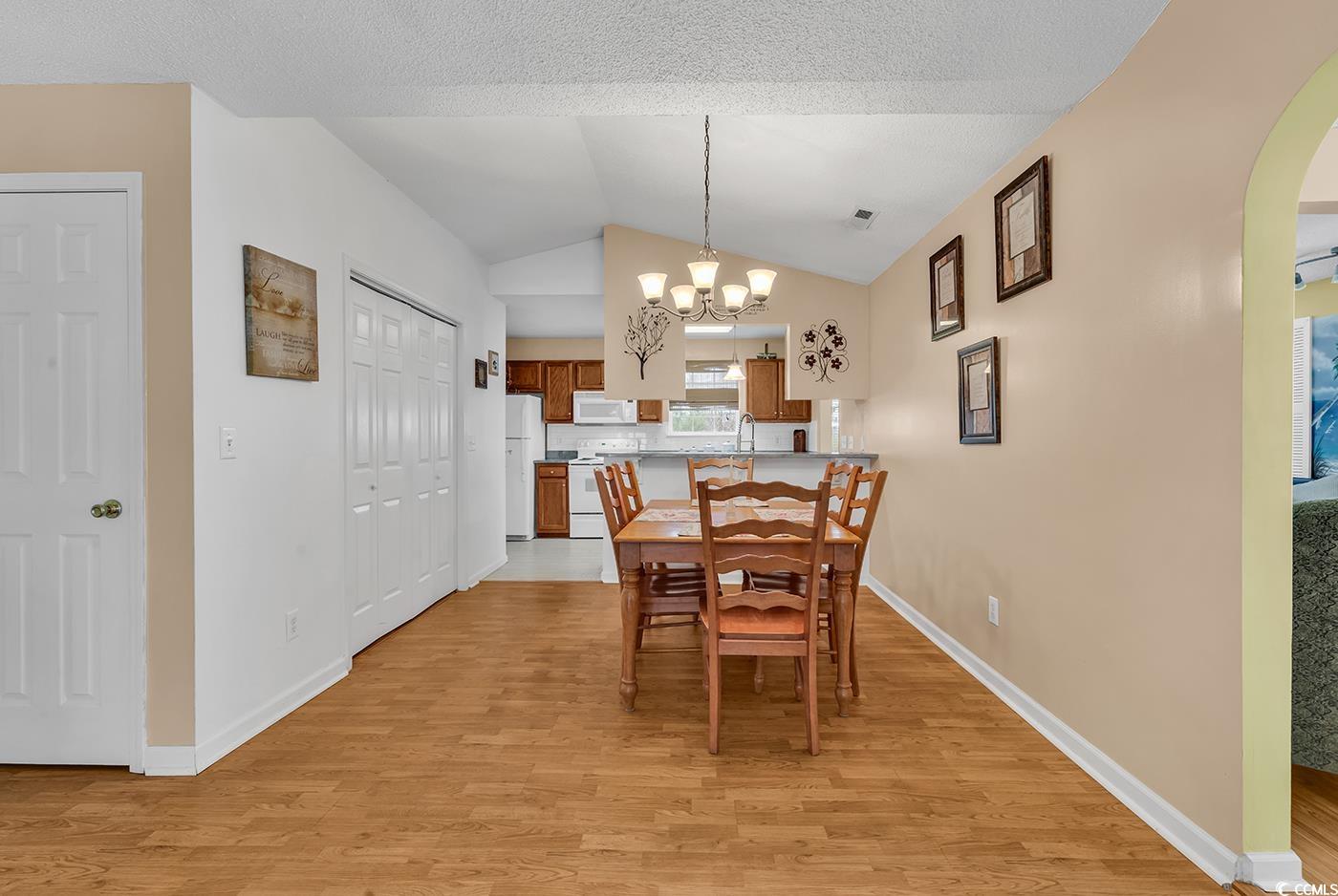 9514 Leeds Circle Property Photo 6